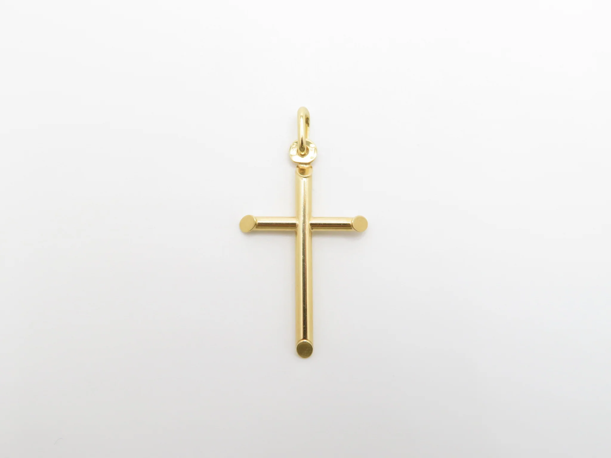 10k Bevelled Cross Pendant - Image 4