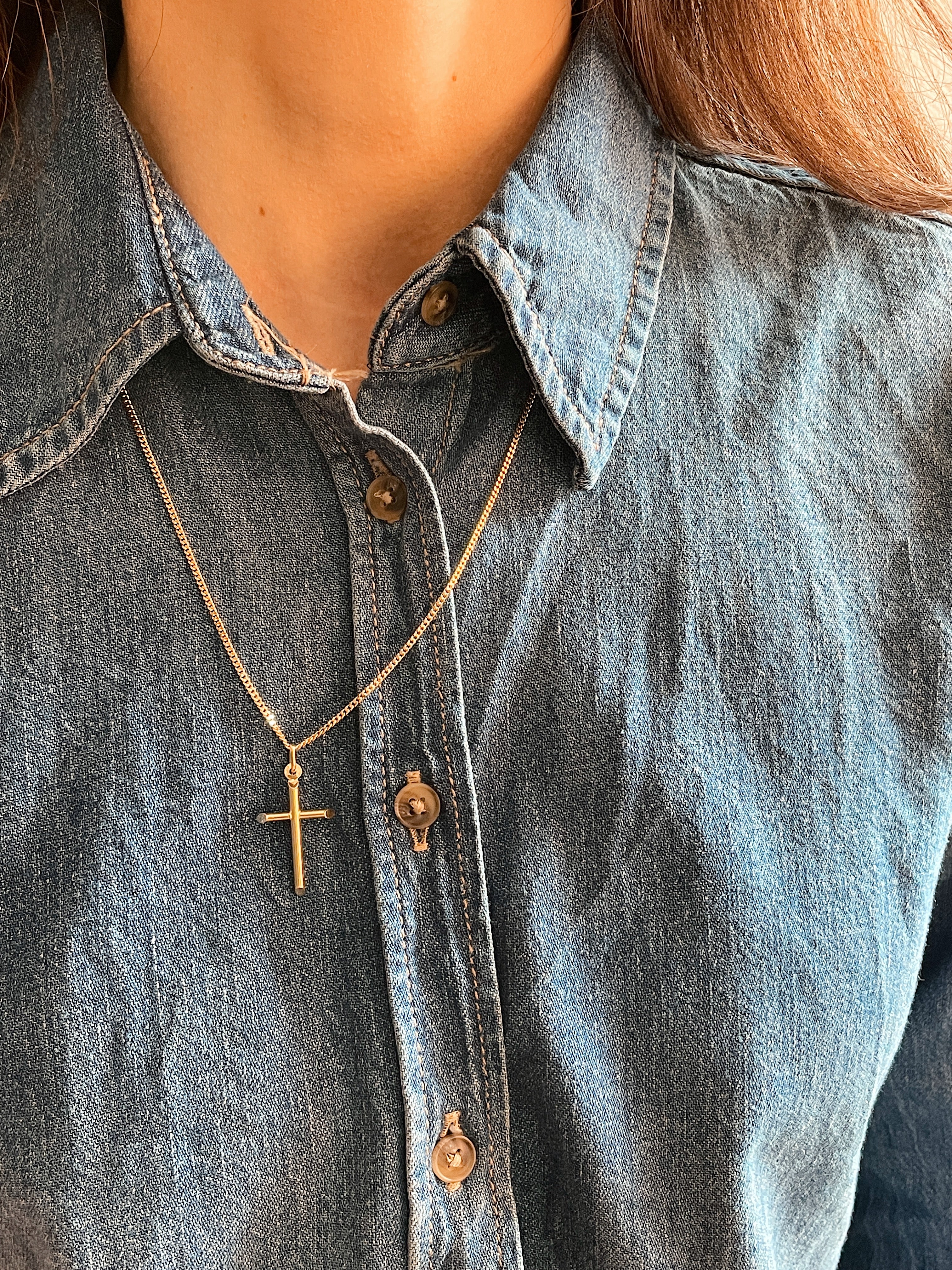 10k Bevelled Cross Pendant - Image 5