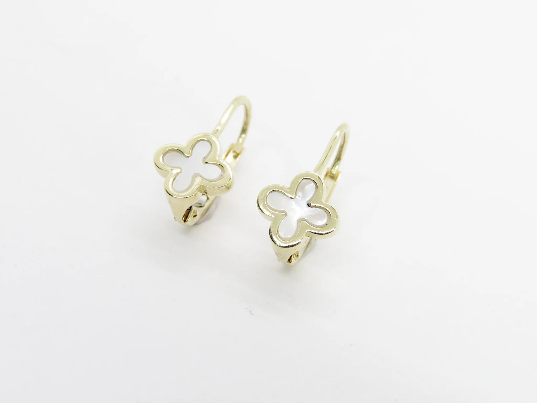 10k Bezel Mother of Pearl Clover Earrings - Image 3