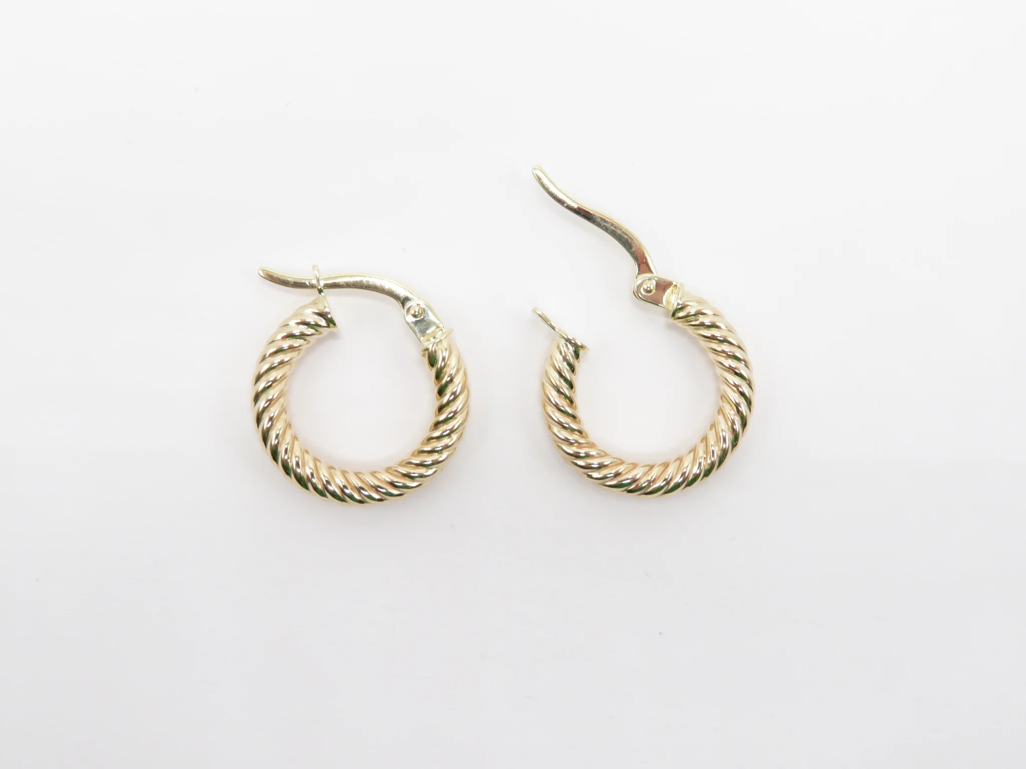 10k Yellow Gold Cable Hoops - Image 8