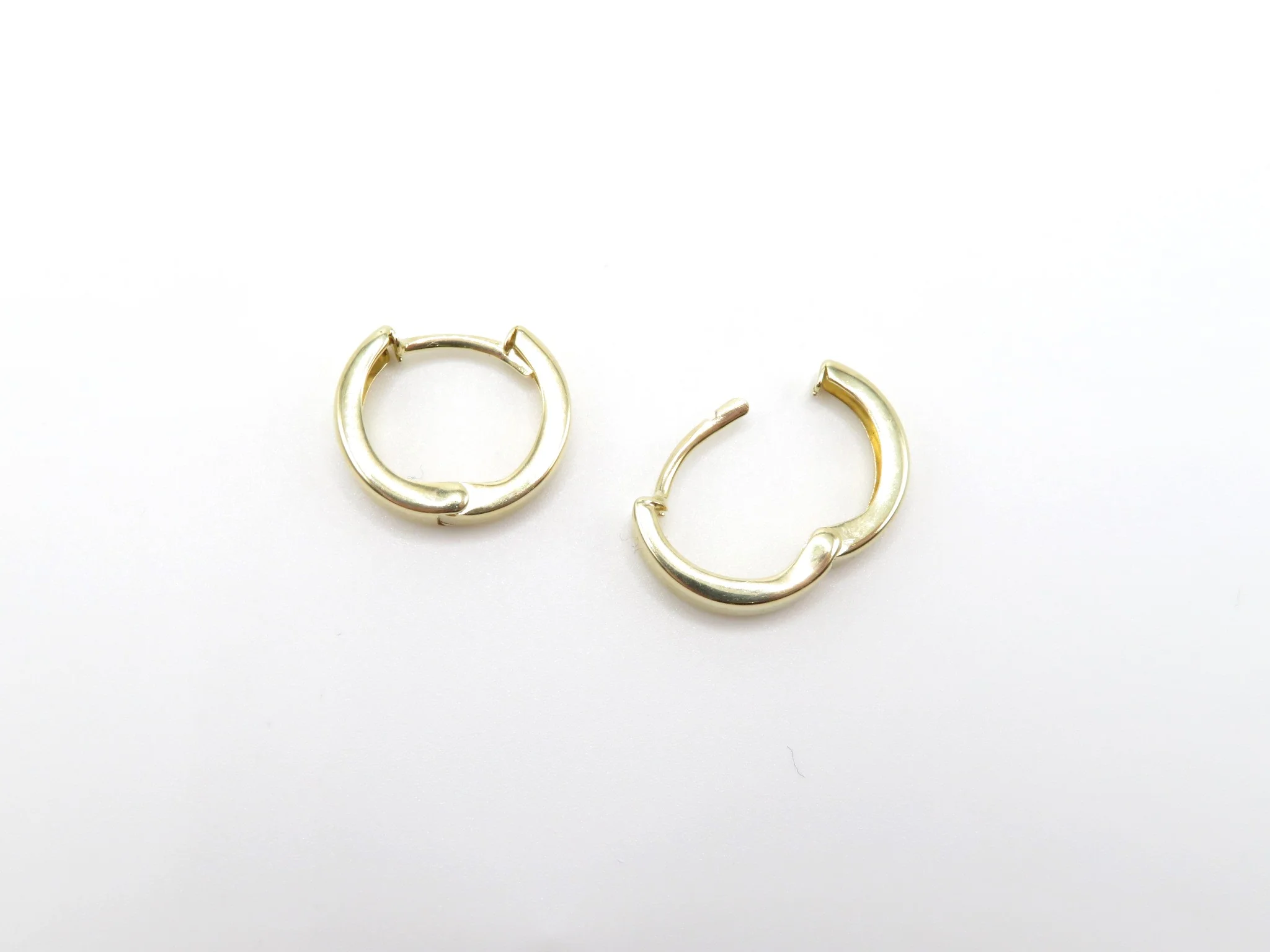 10k Yellow Gold Cigar Huggies - Image 3