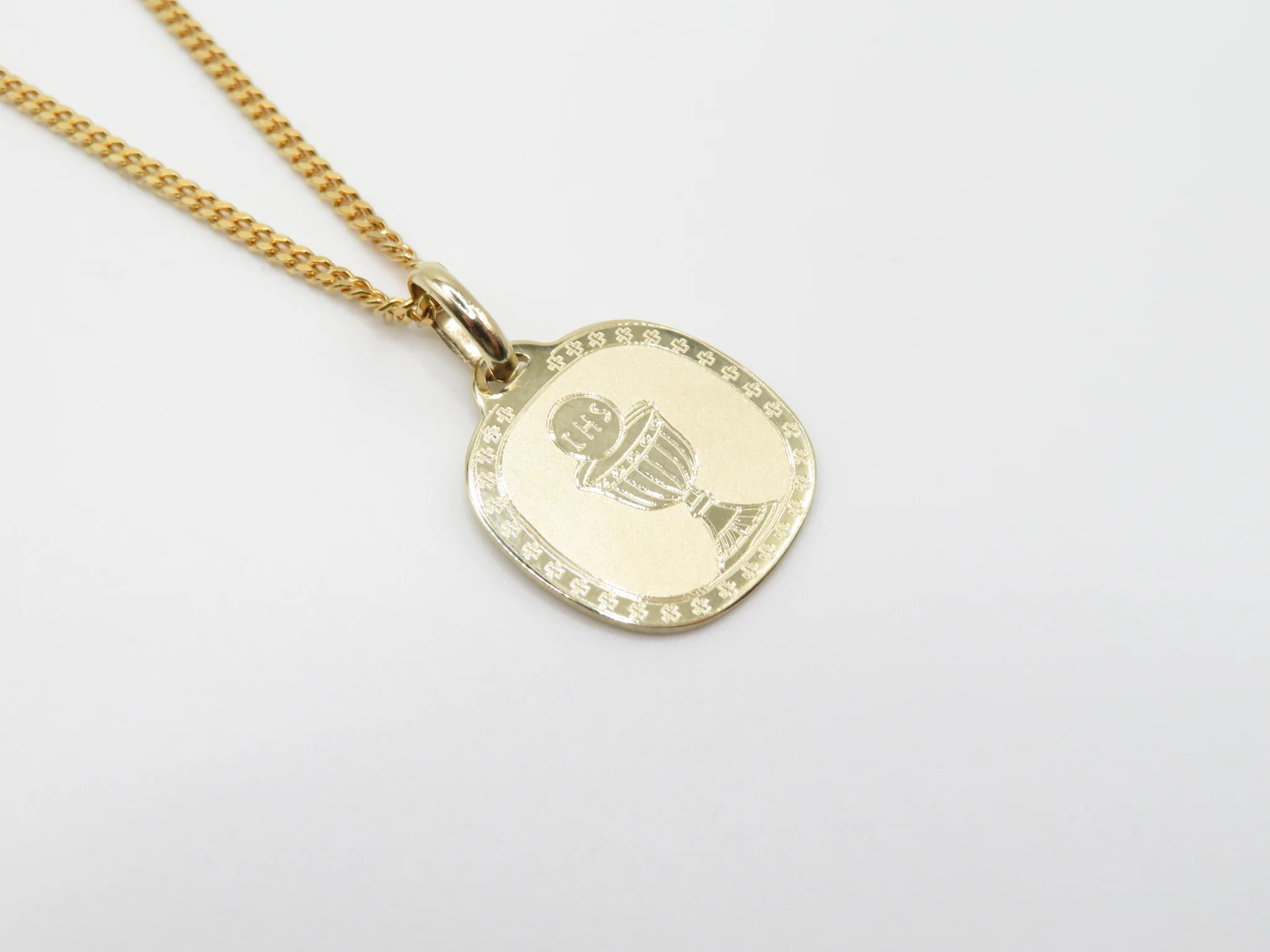 10k Yellow Gold Communion Medallion - Image 4