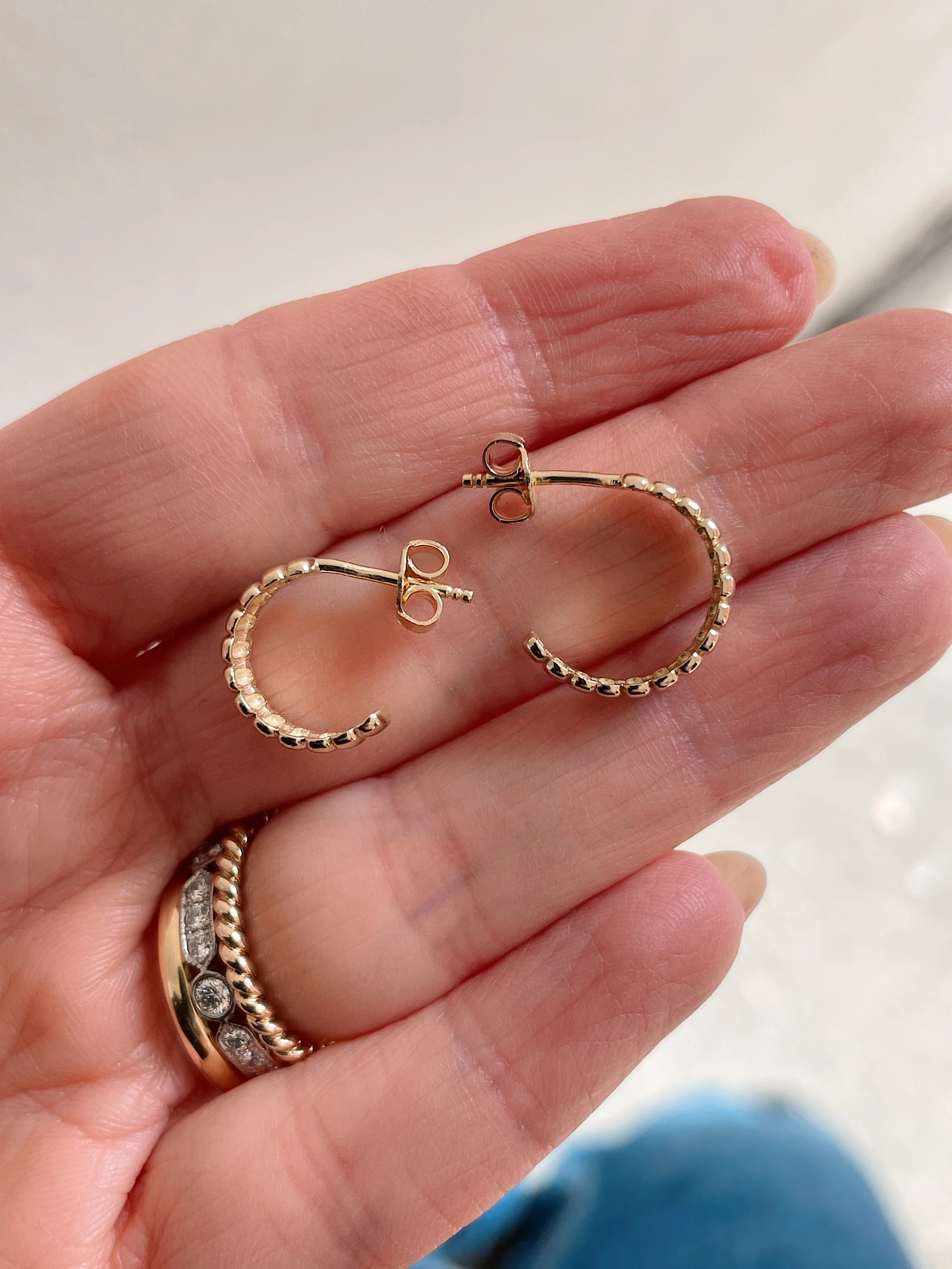 10k Yellow Gold Corrugated Huggies - Image 11
