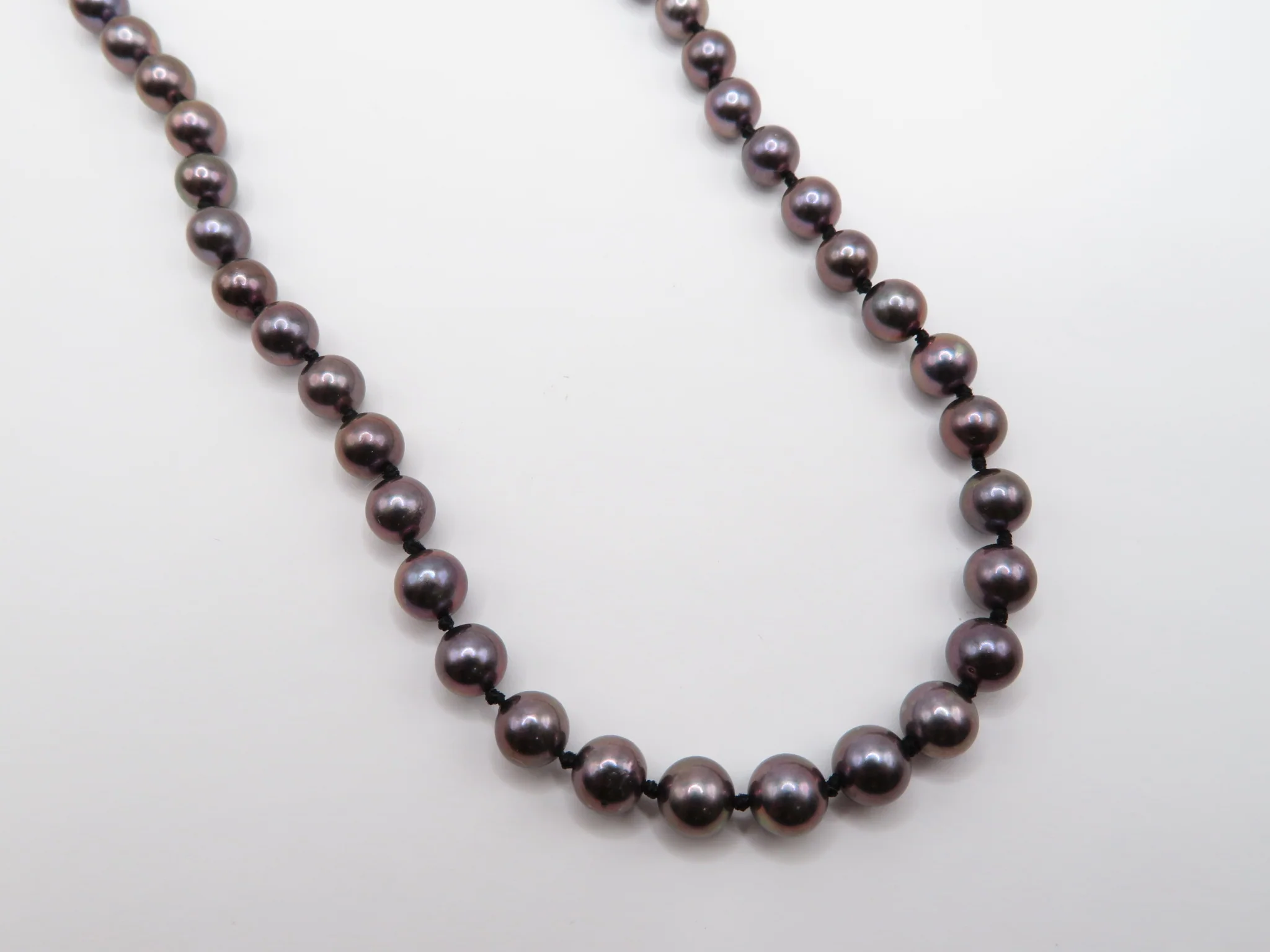 10k Cultured Dark Pearl Strand - Image 5