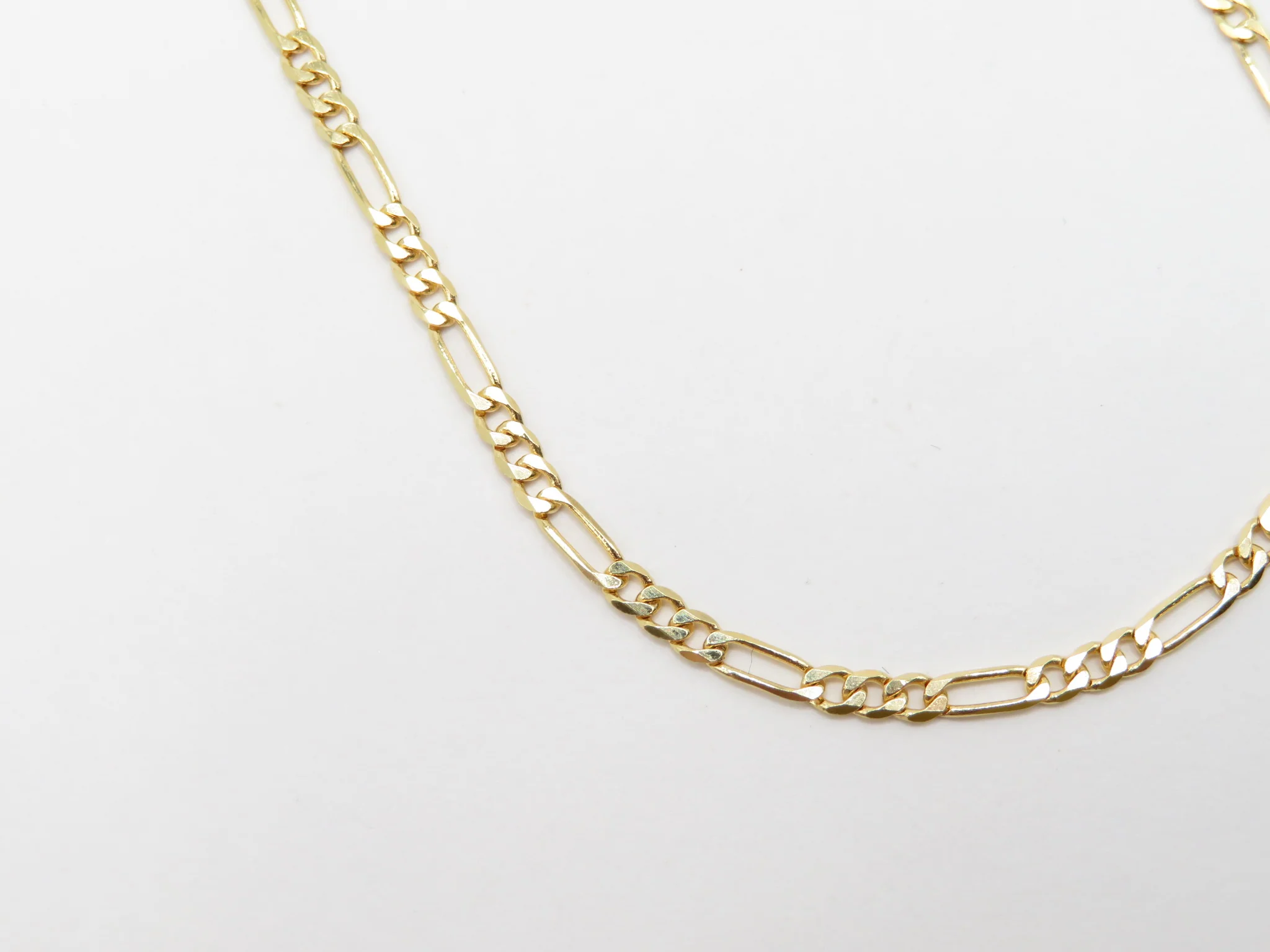 10k Yellow Gold Figaro Chain - Image 8