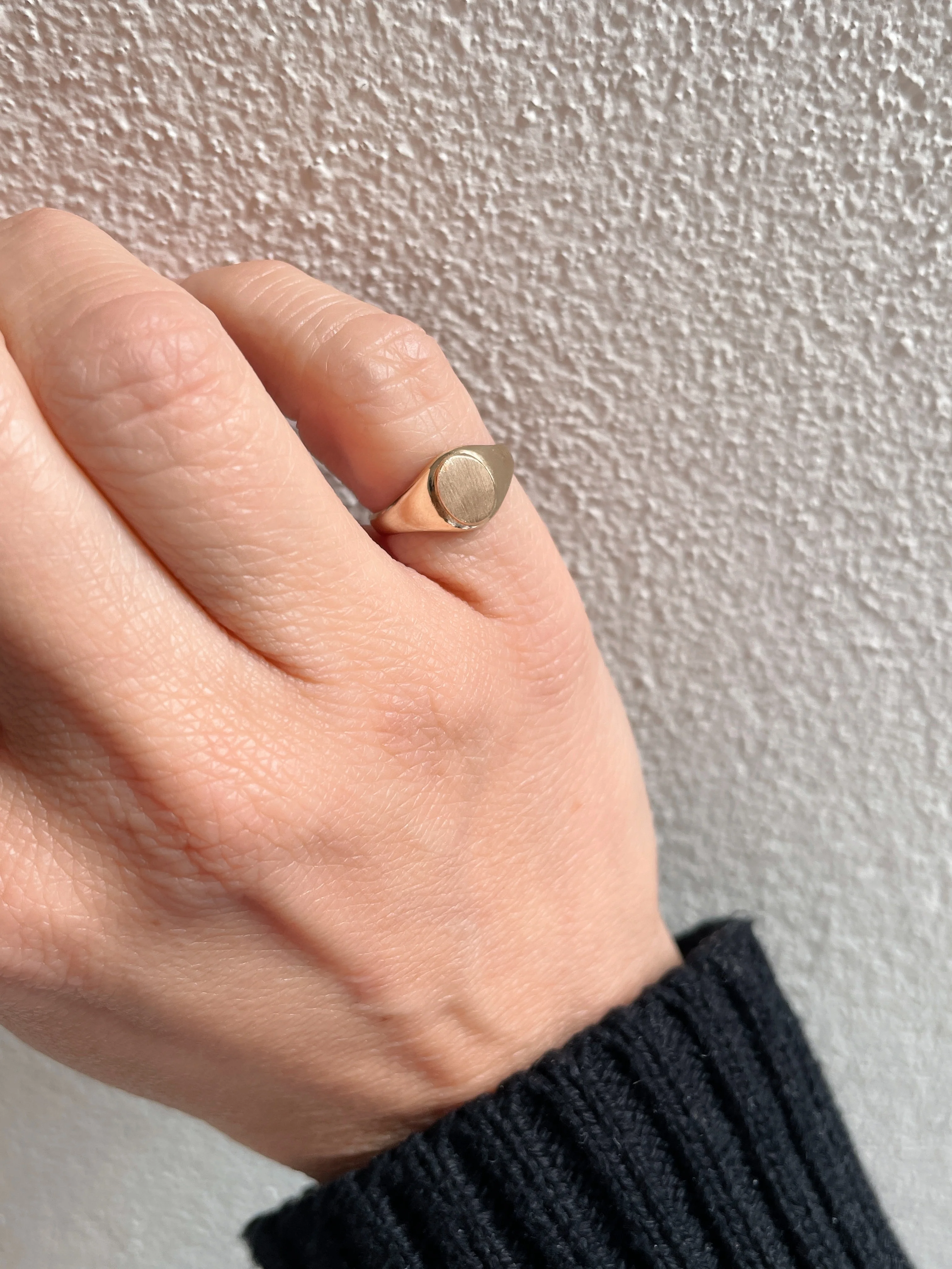 10k Yellow Gold Mini Oval Matte Signet Ring - Image 4