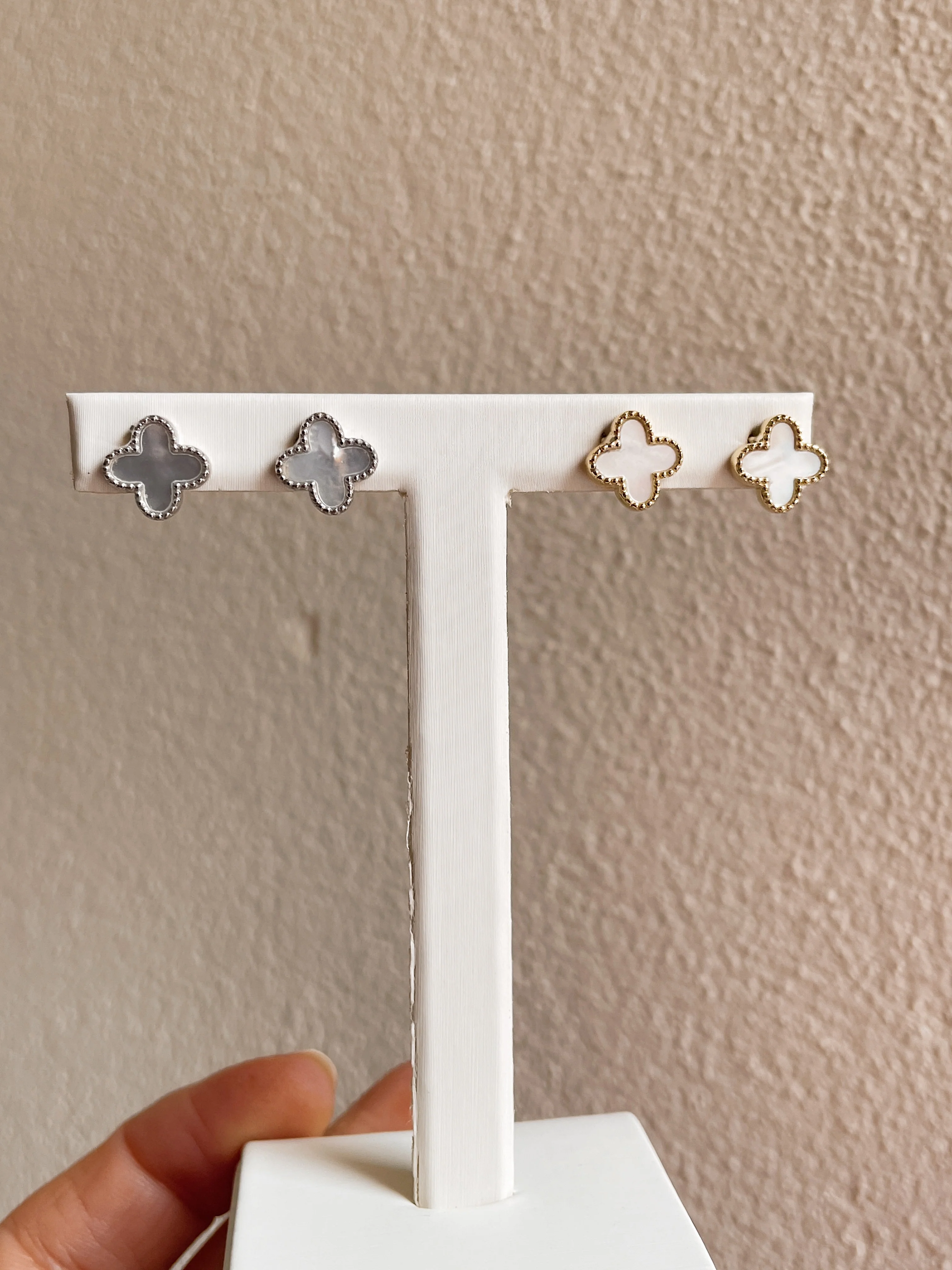 10k Mother of Pearl Clover Stud Earrings - Image 4