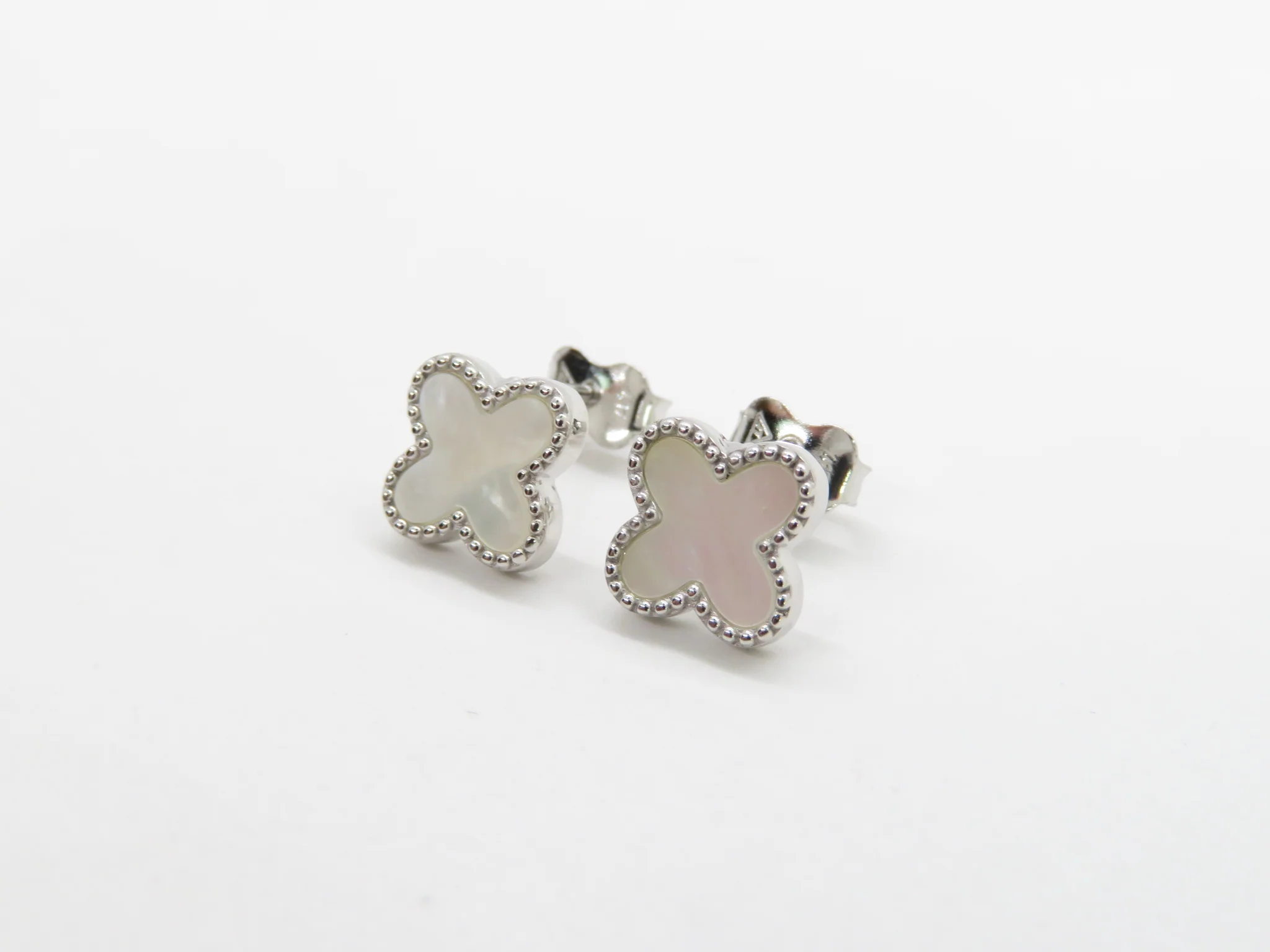 10k Mother of Pearl Clover Stud Earrings - Image 9