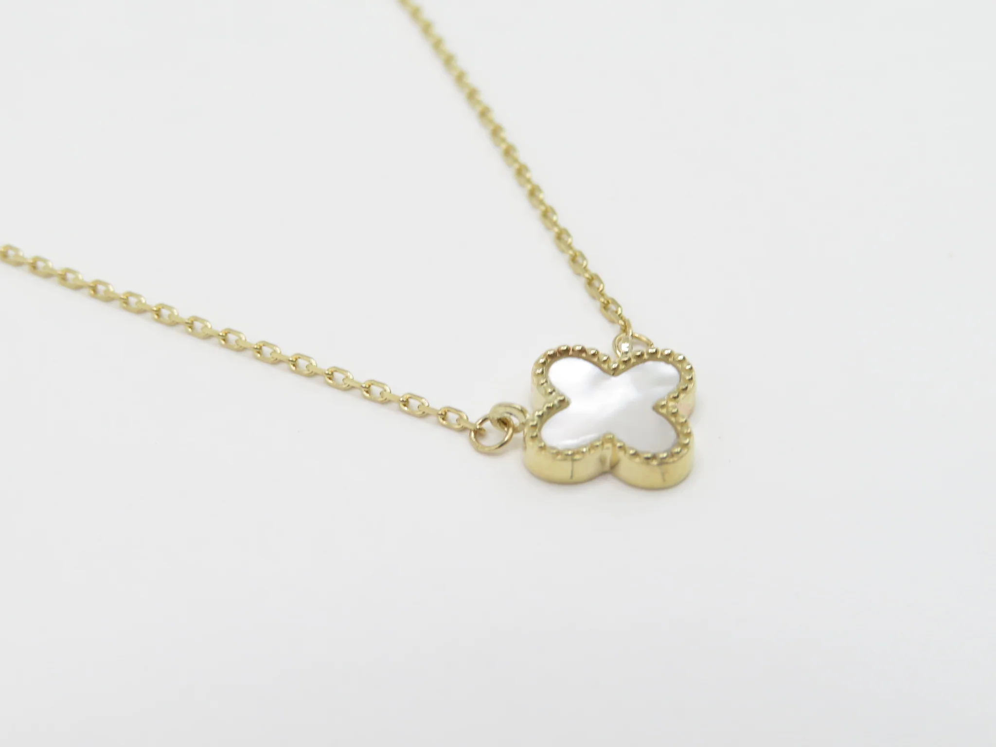 10k Mother of Pearl Clover Necklace - Image 6