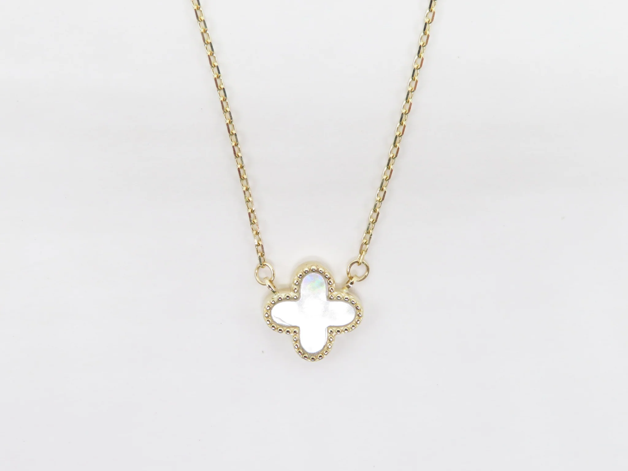 10k Mother of Pearl Clover Necklace - Image 7