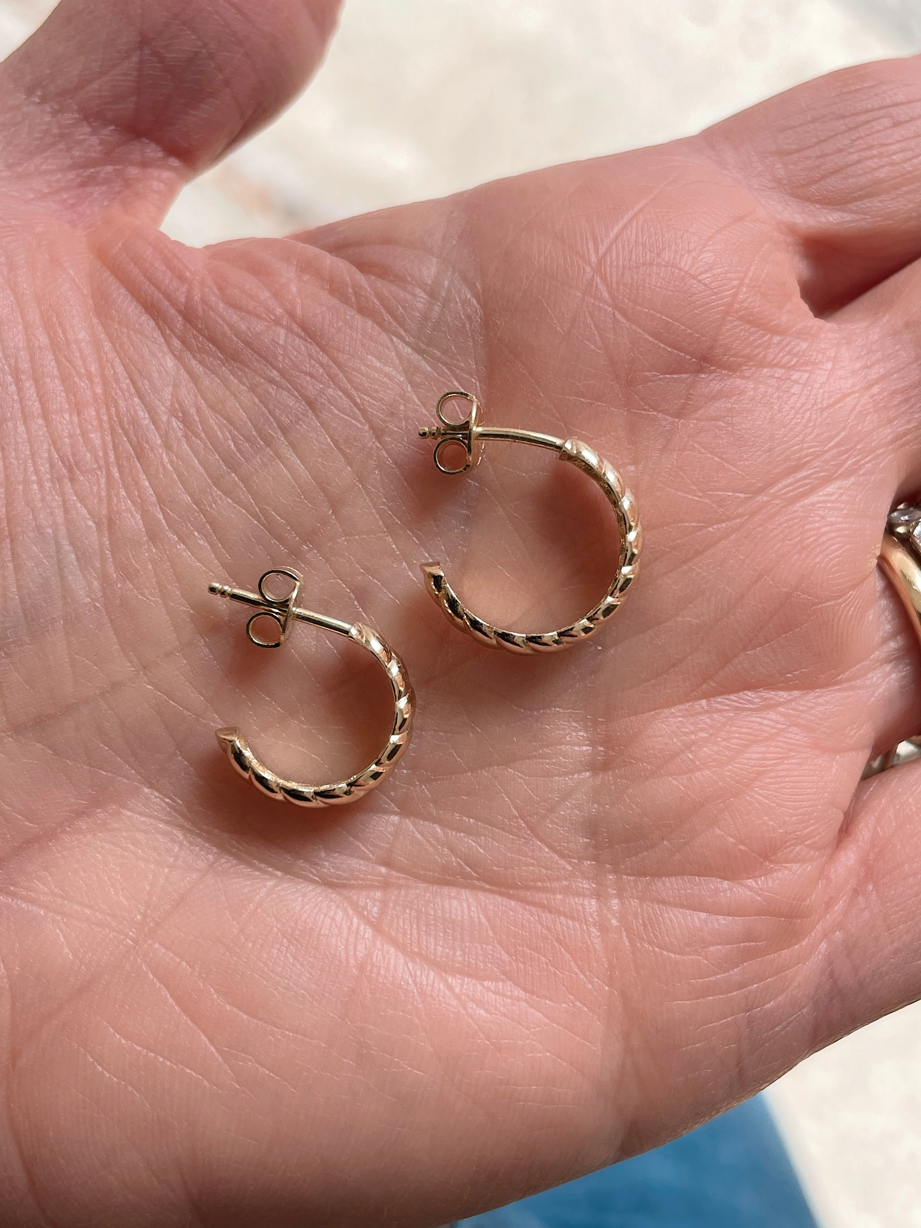 10k Yellow Gold Ripple Huggies - Image 11