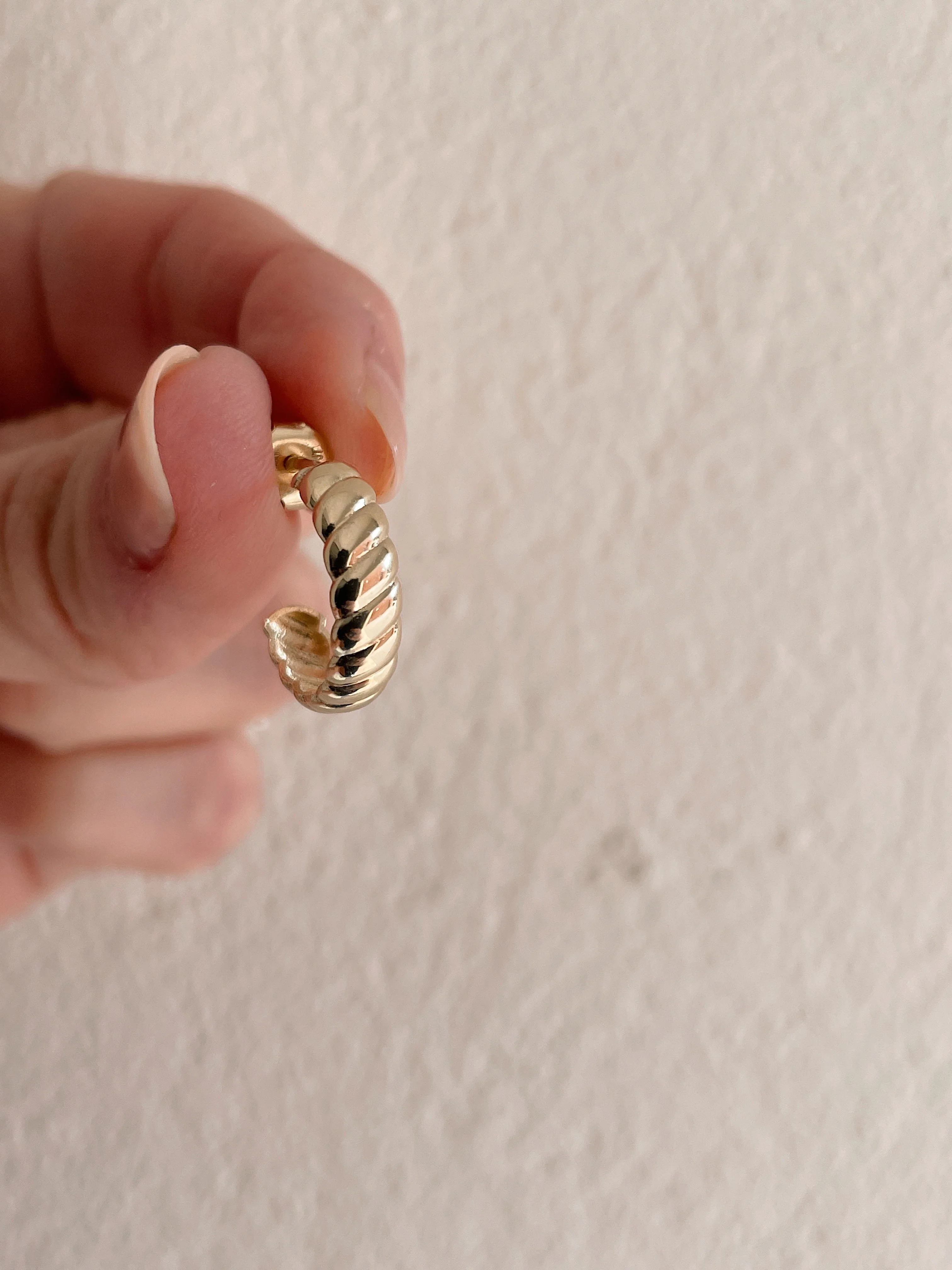 10k Yellow Gold Ripple Huggies - Image 5