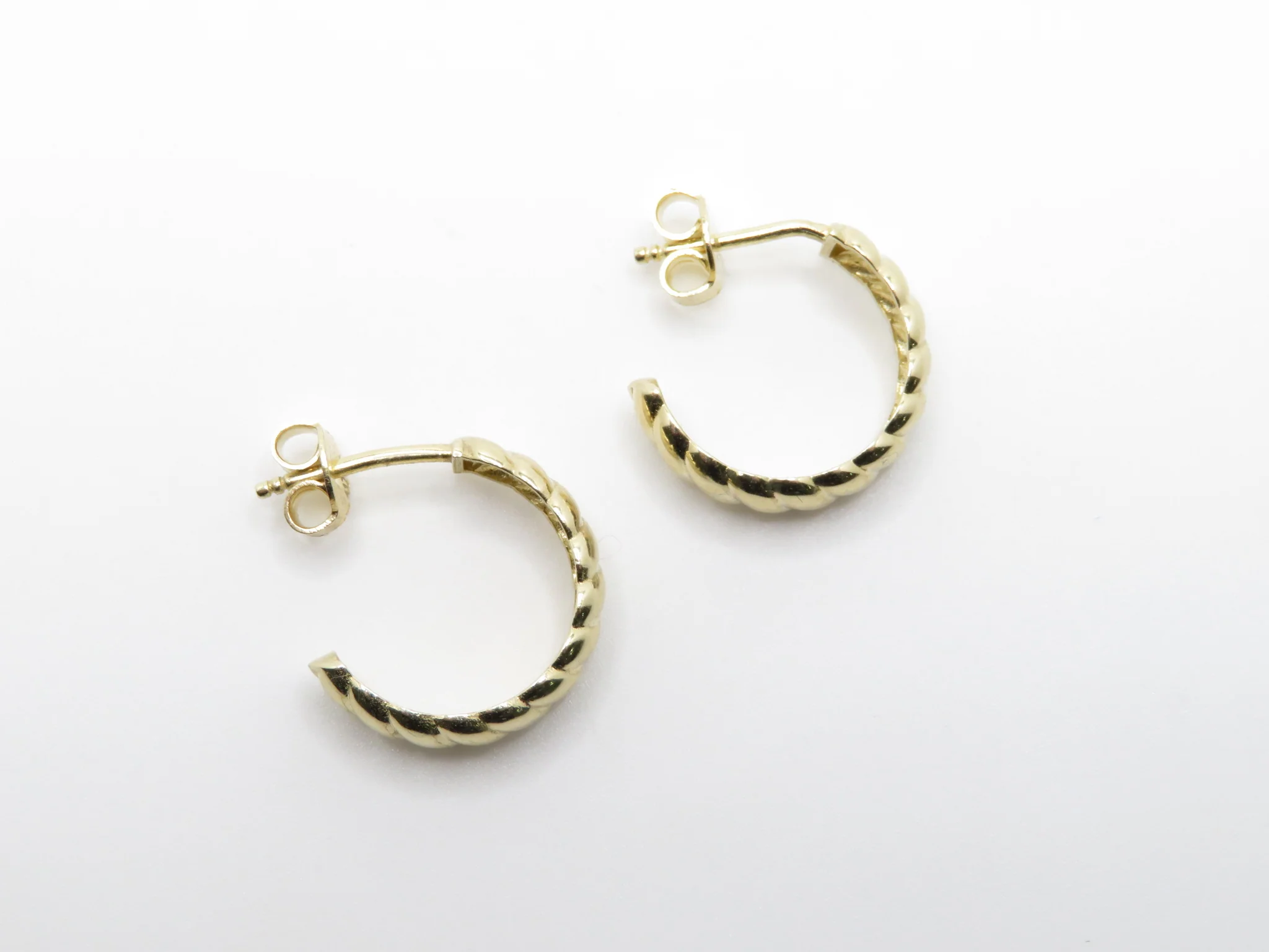 10k Yellow Gold Ripple Huggies - Image 8