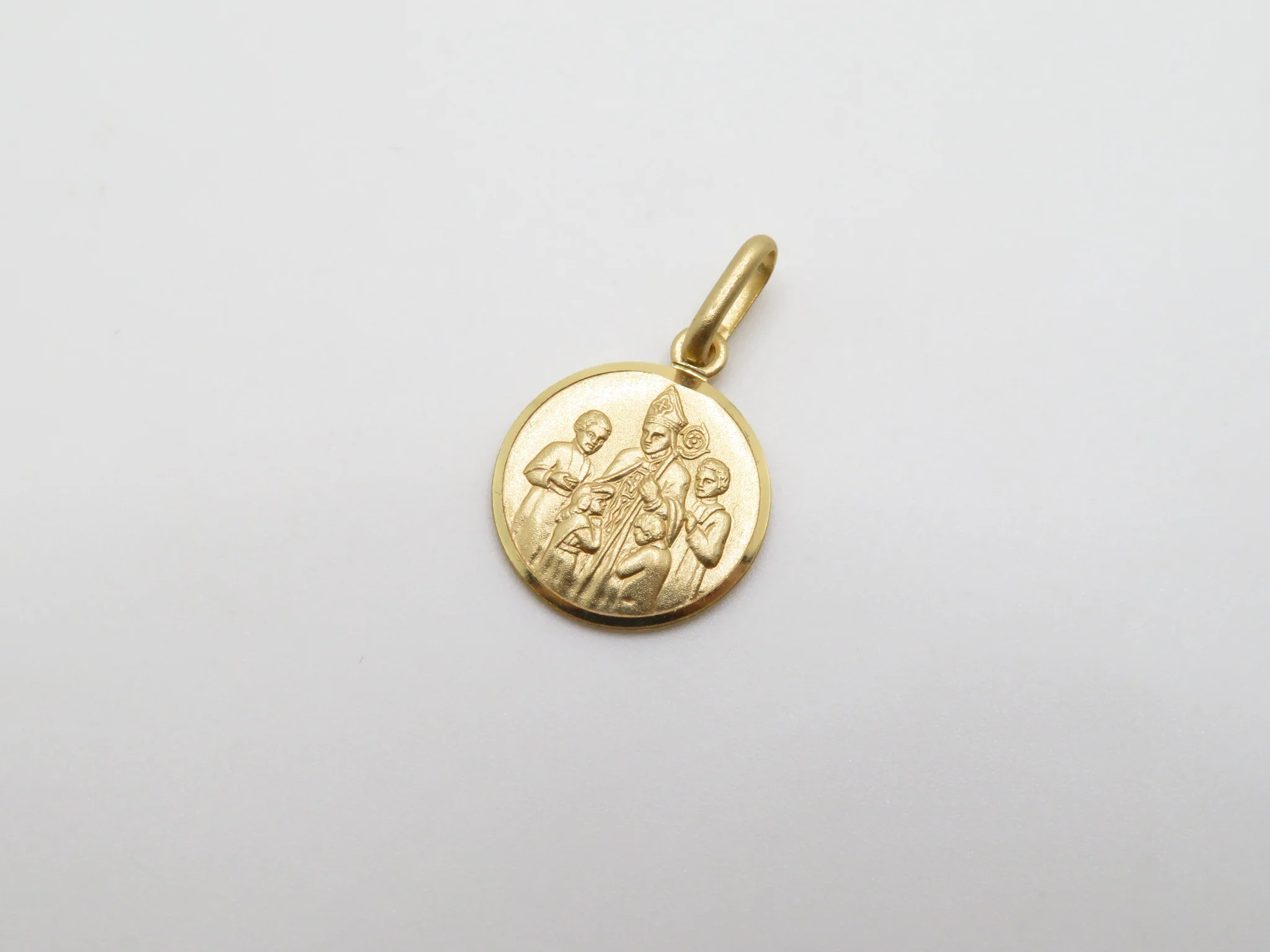10k Yellow Gold Sacrament Pendant - Image 8
