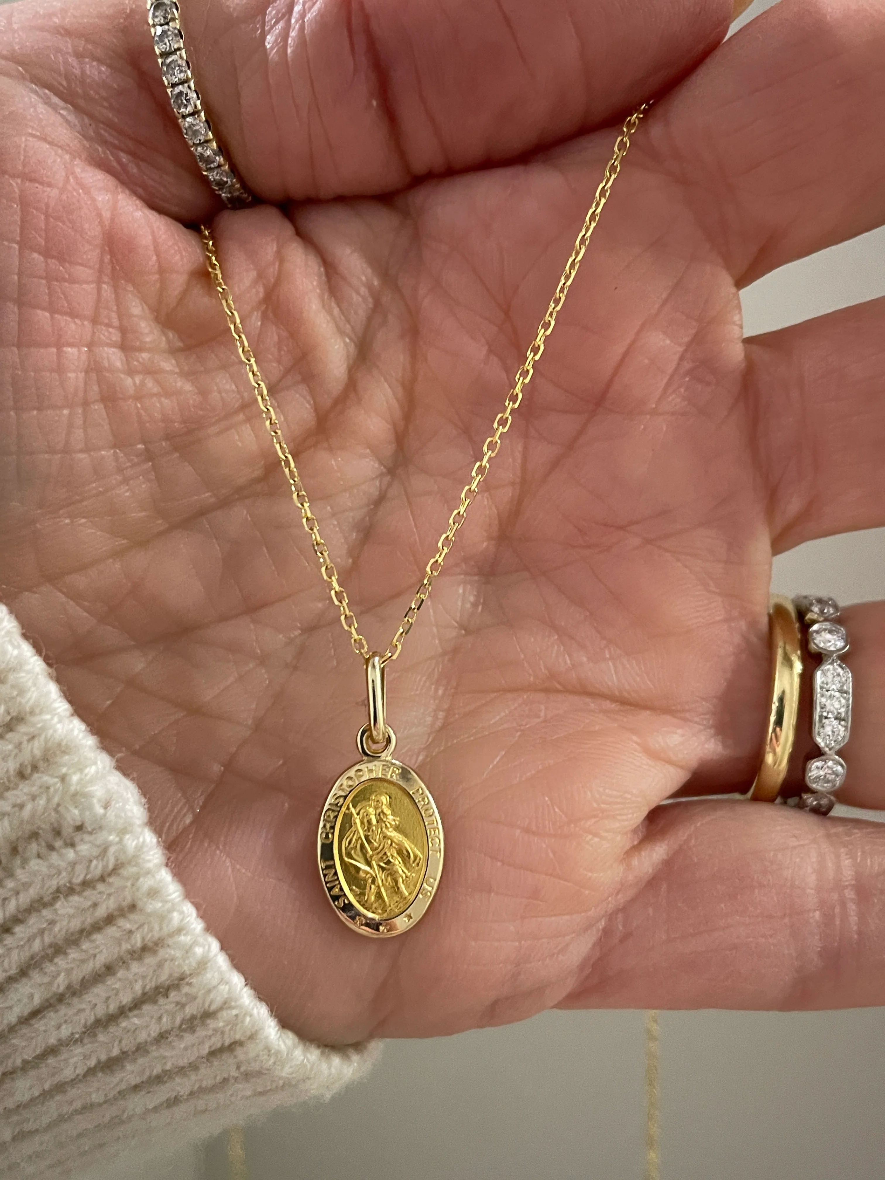 10k Yellow Gold Oval St. Christopher Medal - Image 4