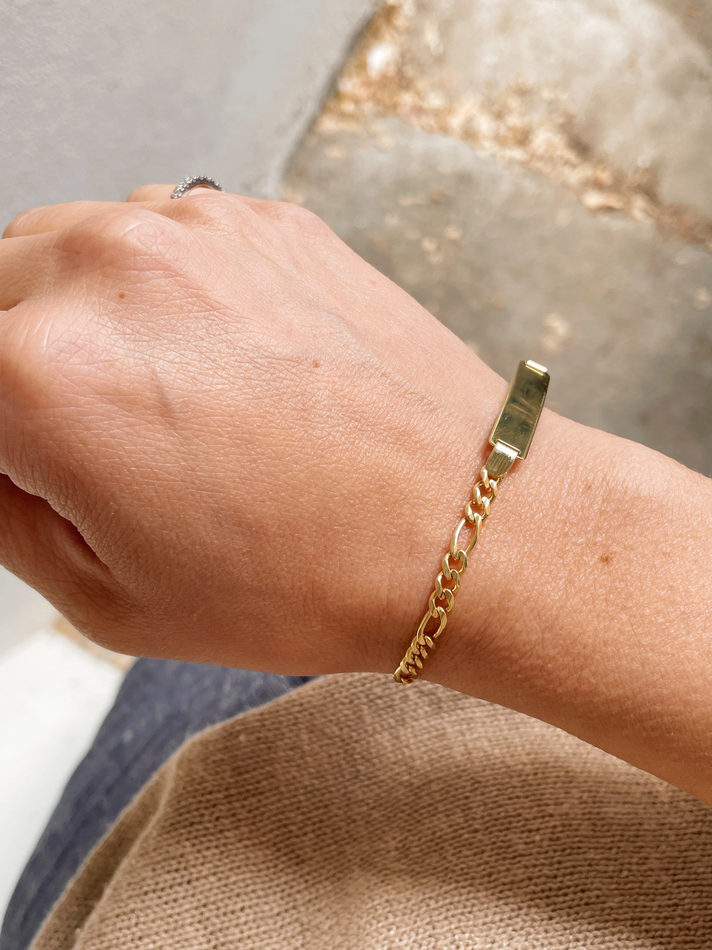 10k Yellow Gold Figaro ID Bracelet - Image 6