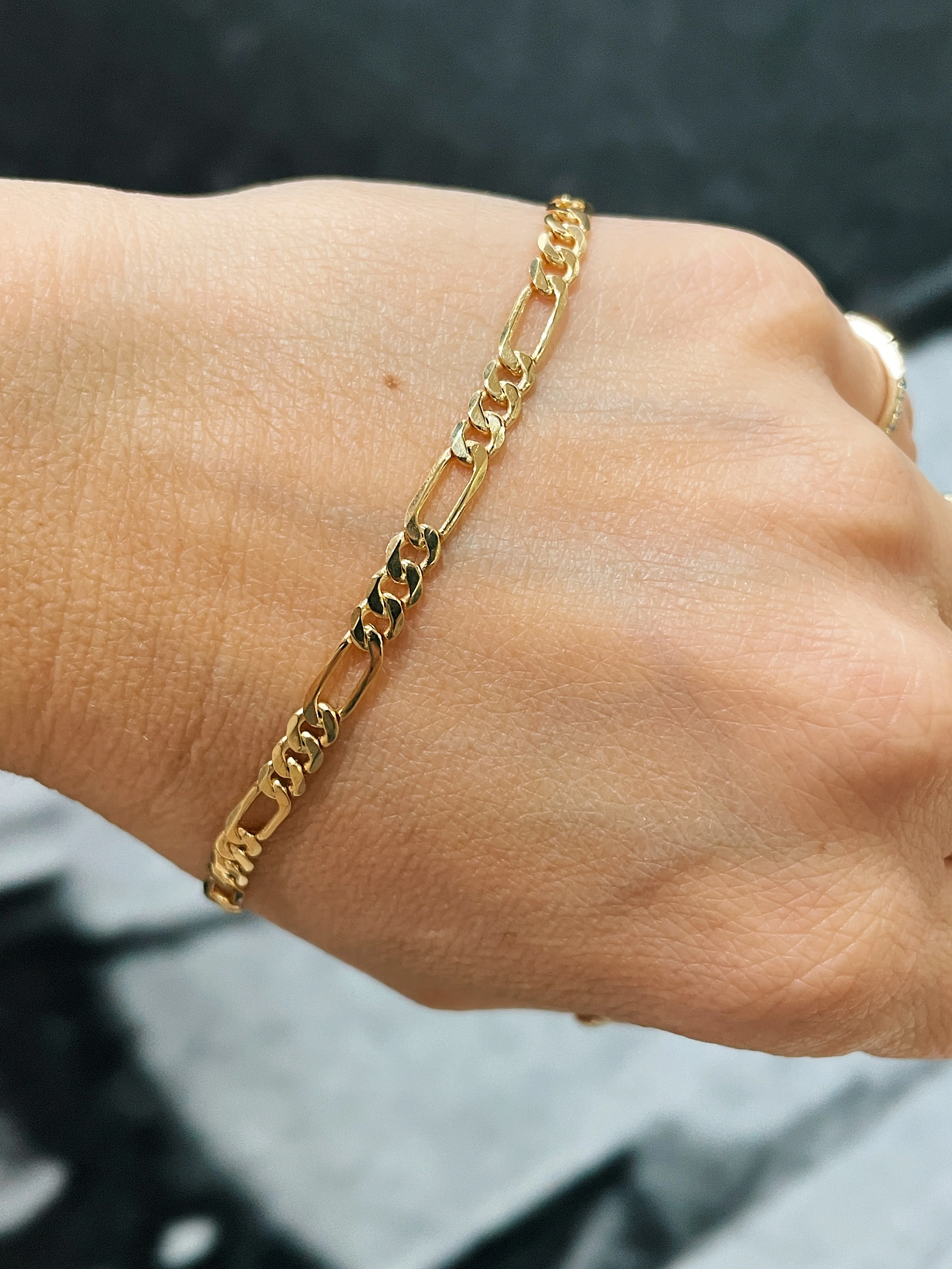 10k Yellow Gold Solid Figaro 8" Bracelet - Image 4