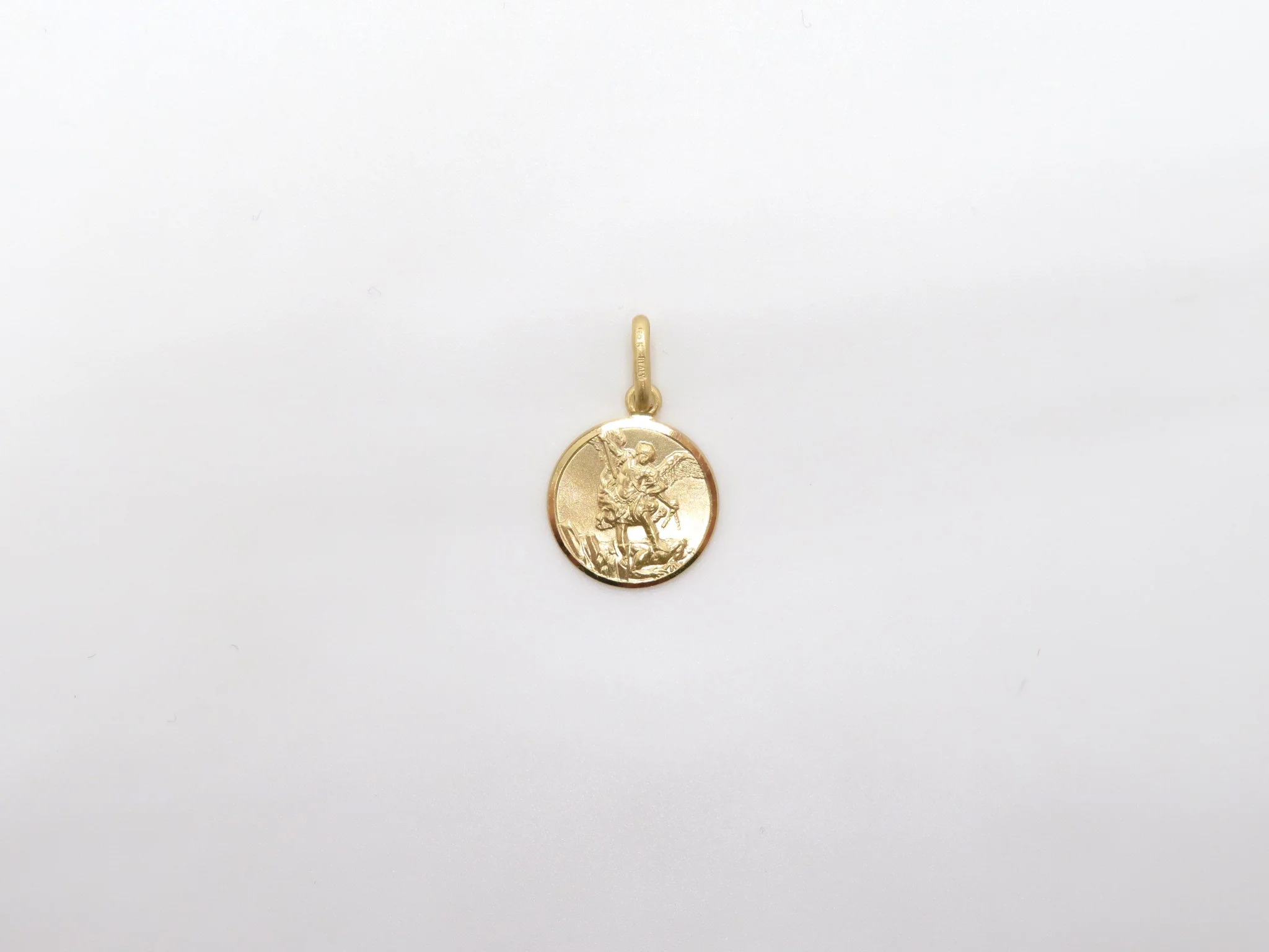 10k Yellow Gold St Michael Medal - Image 4