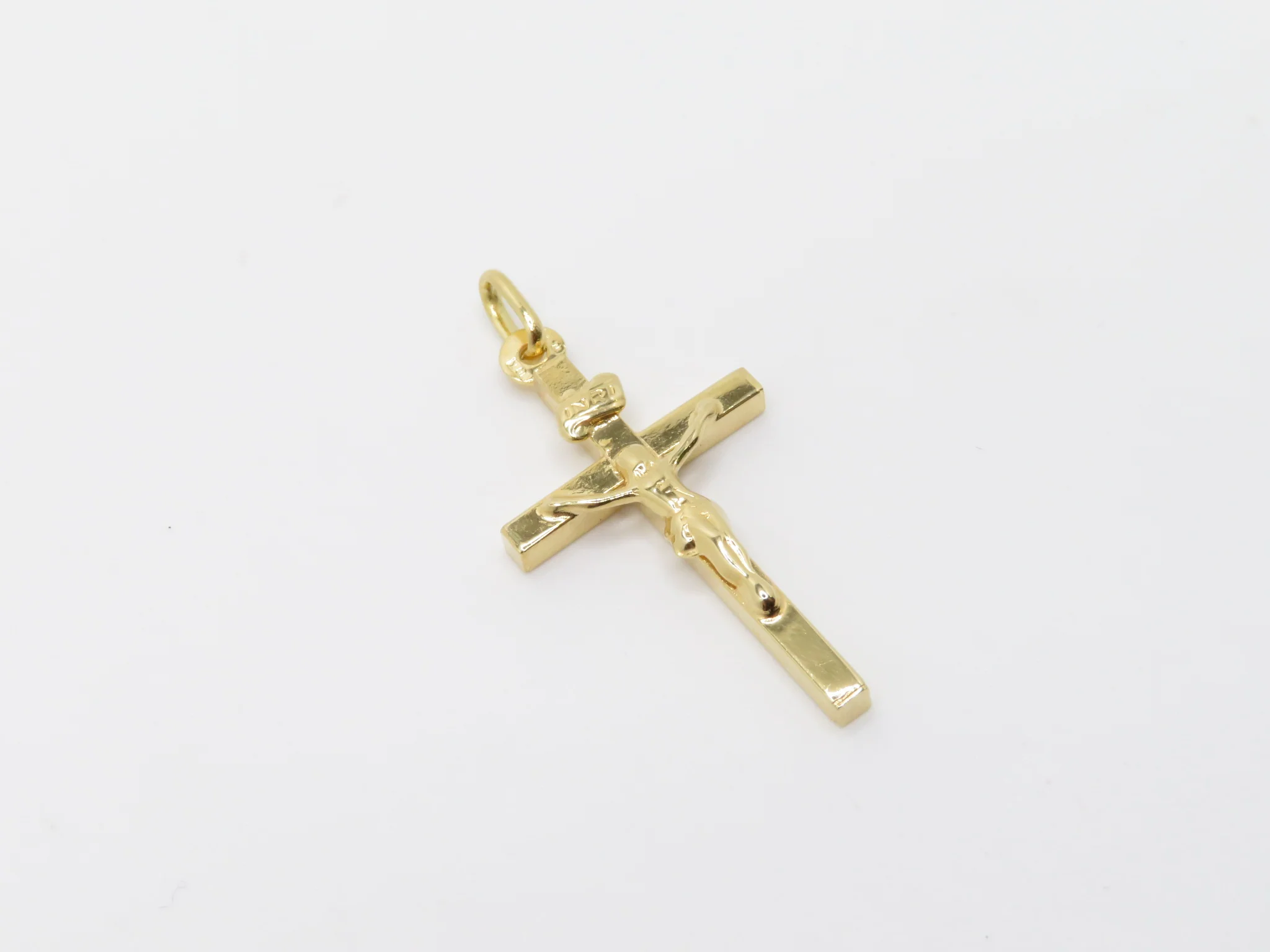 10k Yellow Gold Traditional Squared Crucifix
