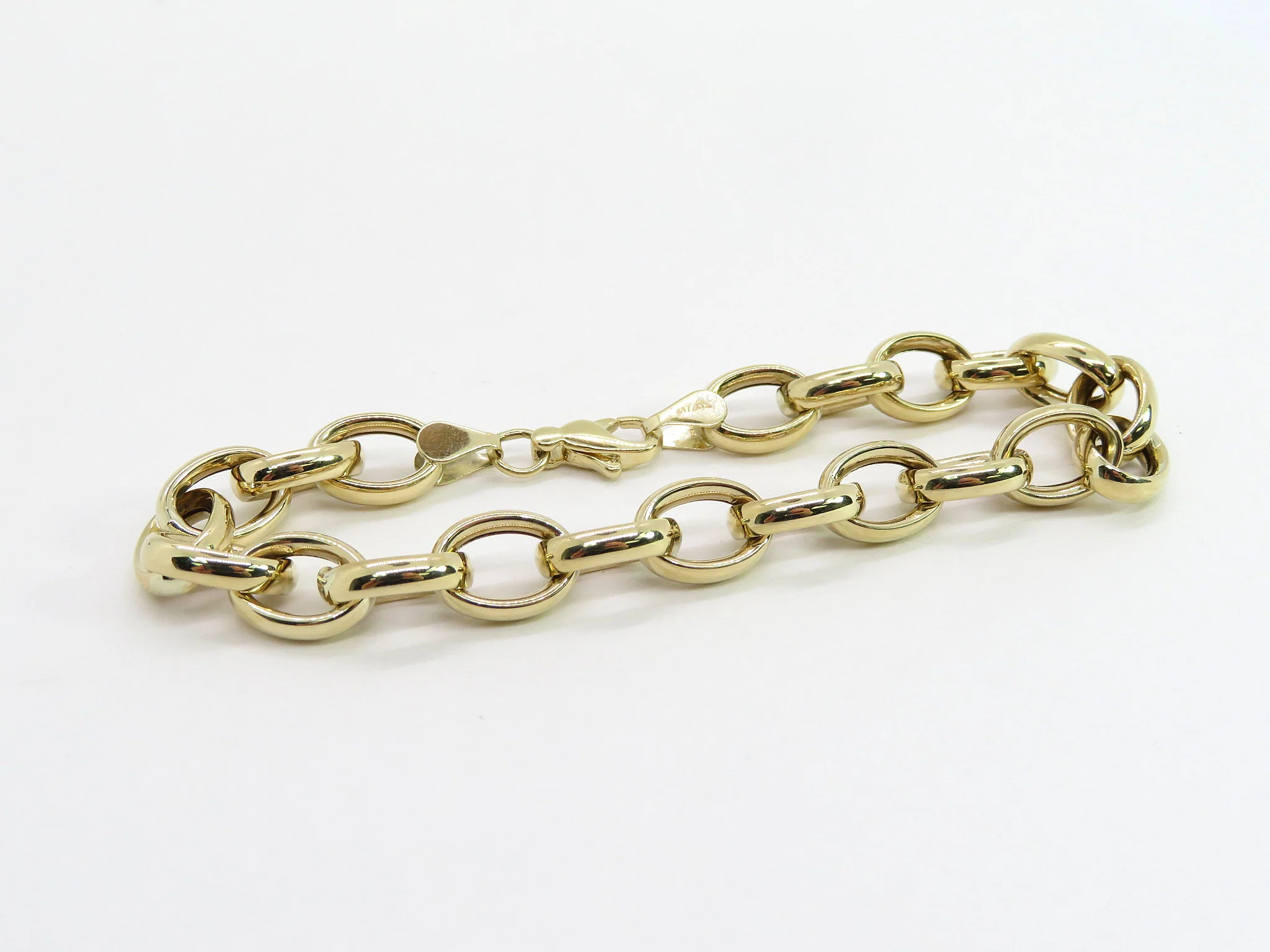 10k Yellow Gold Chunky Oval Link Bracelet - Image 4