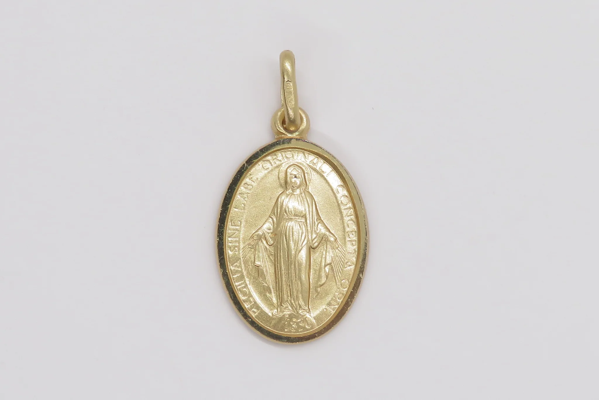 10k Yellow Gold Our Lady of Grace Medal - Image 8