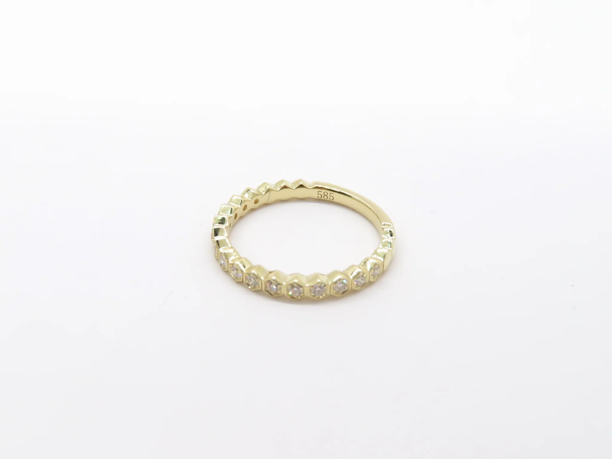 14k Yellow Gold Diamond Beehive Band - Image 3