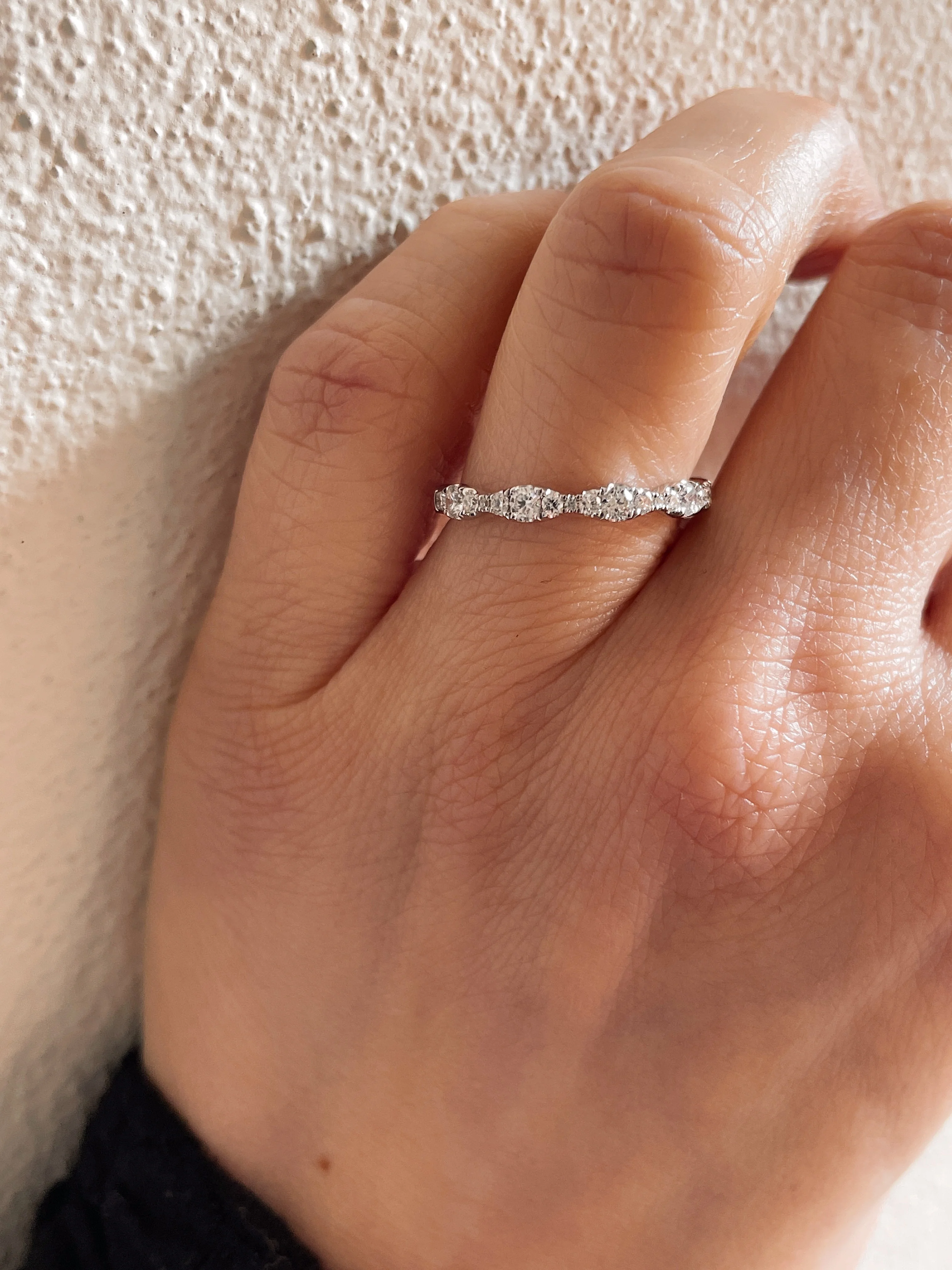 14k Diamond Pulse Band - Image 6