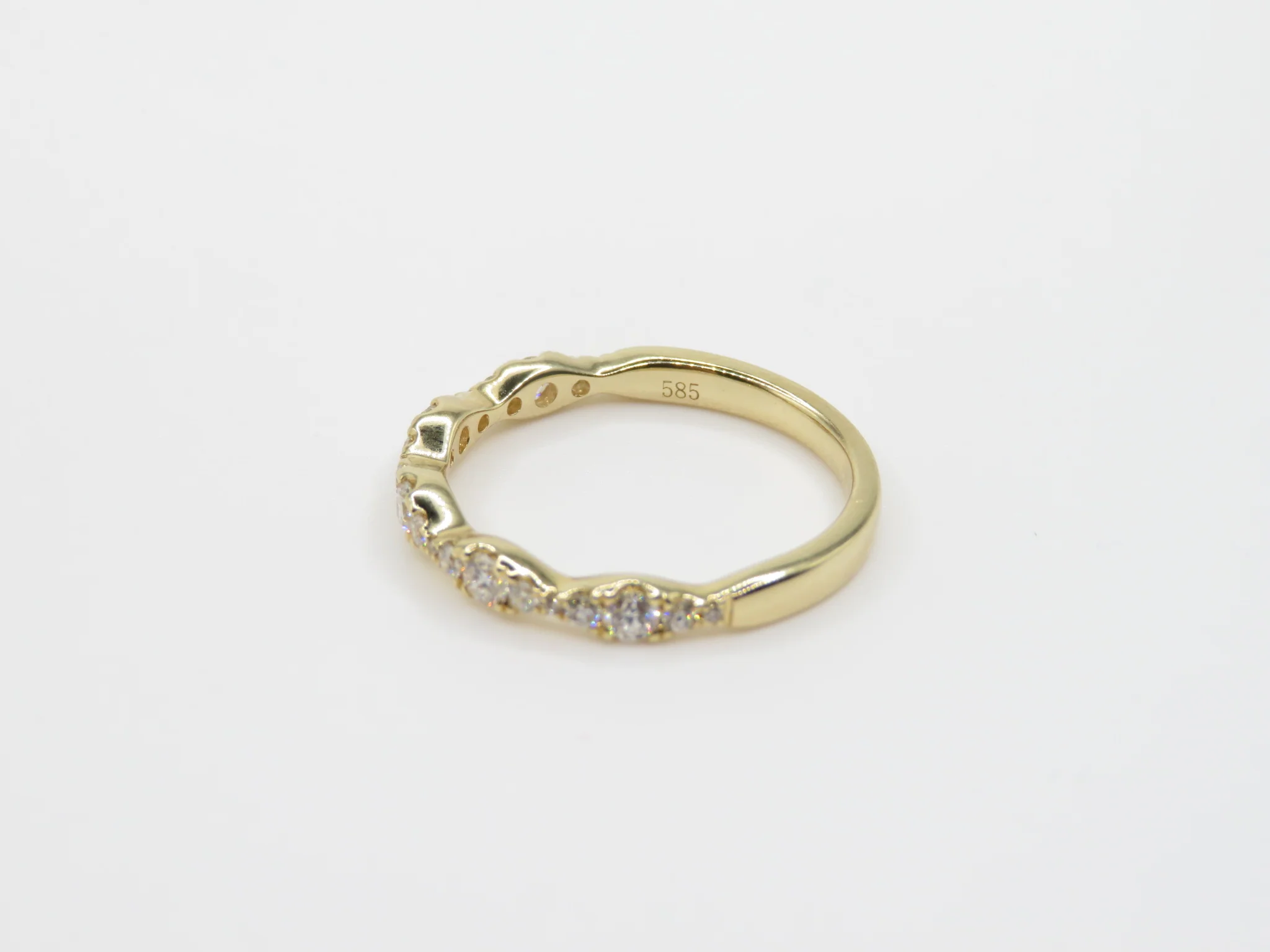14k Diamond Pulse Band - Image 8