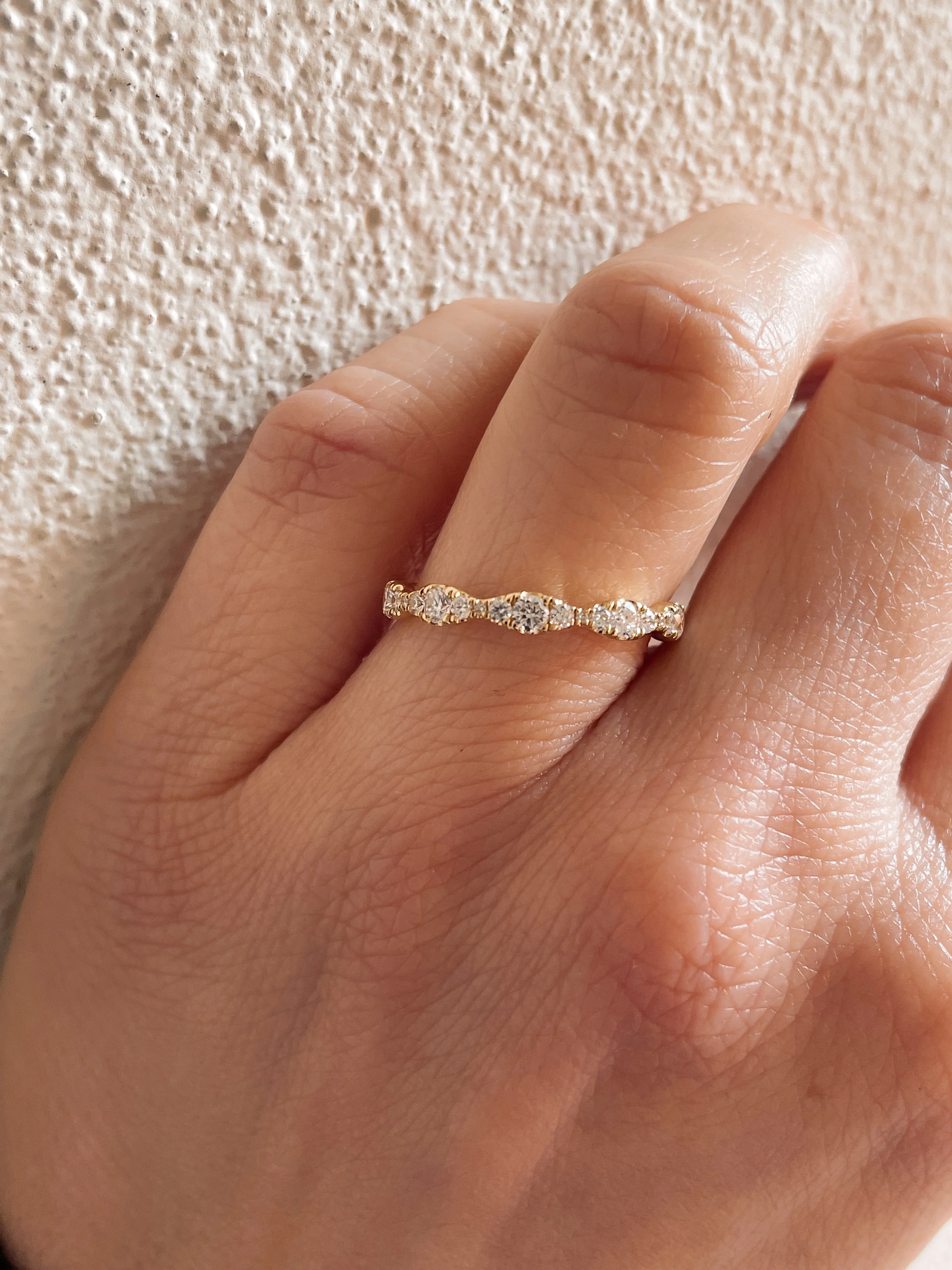 14k Diamond Pulse Band - Image 9