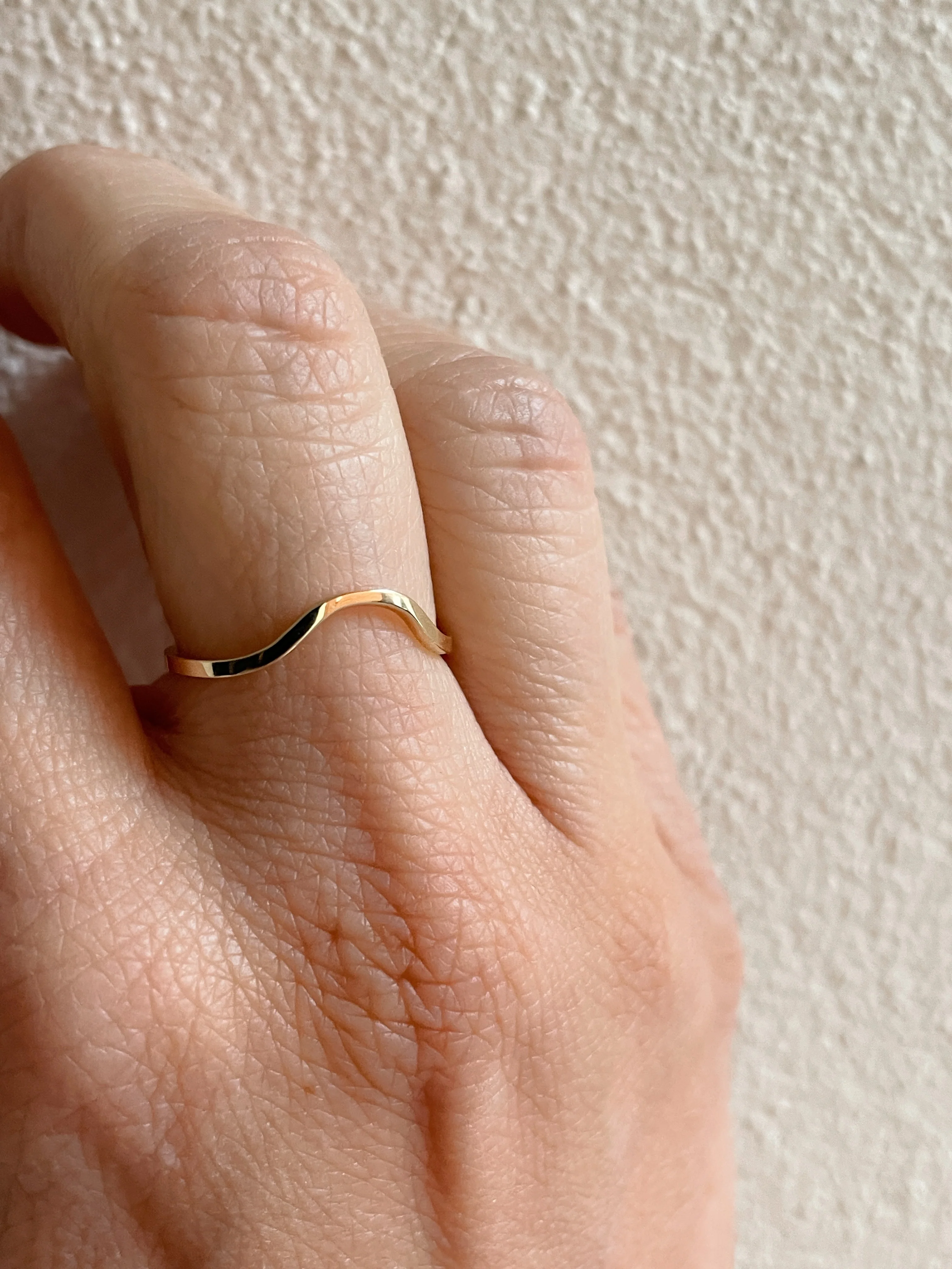 14k Yellow Gold Hunch Band - Image 4
