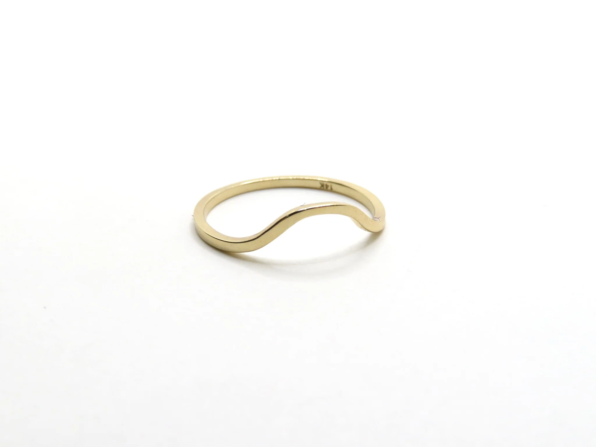 14k Yellow Gold Hunch Band - Image 5