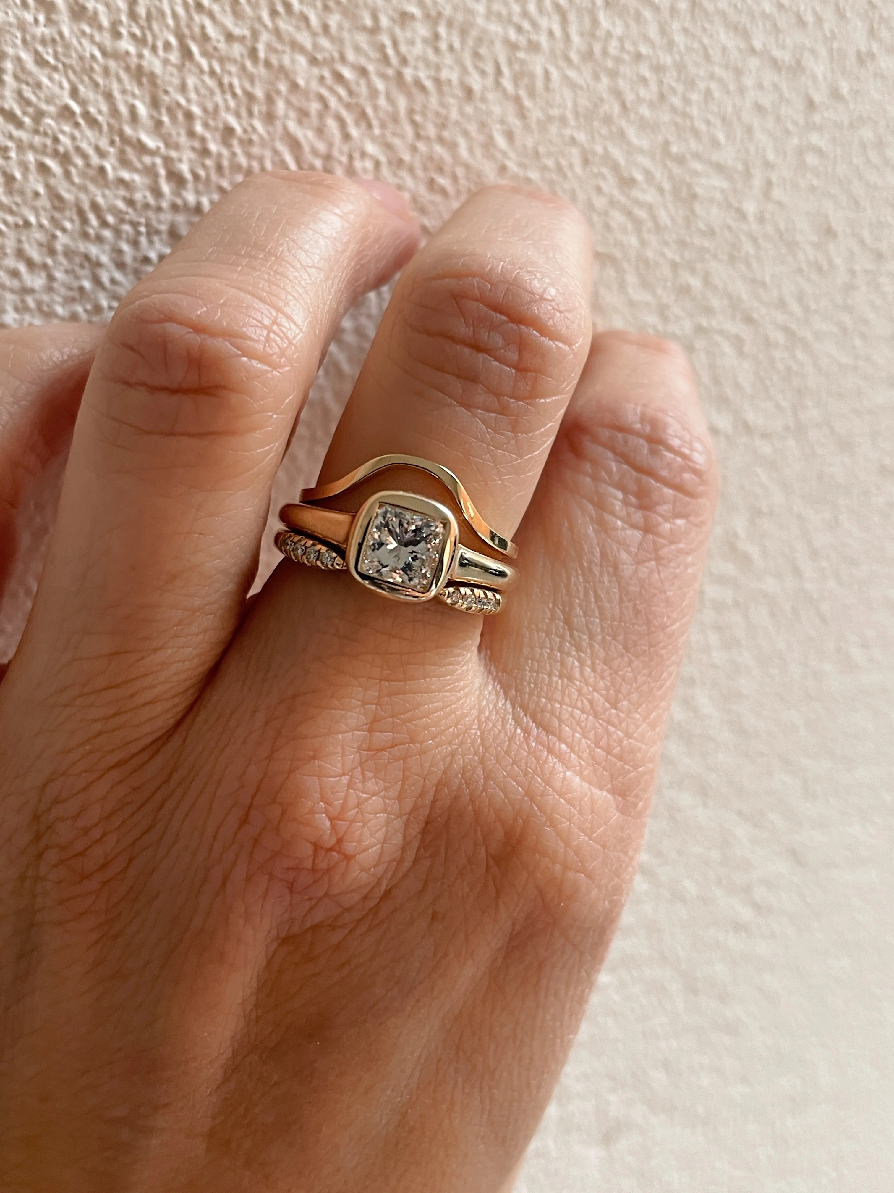 14k Yellow Gold Hunch Band - Image 6