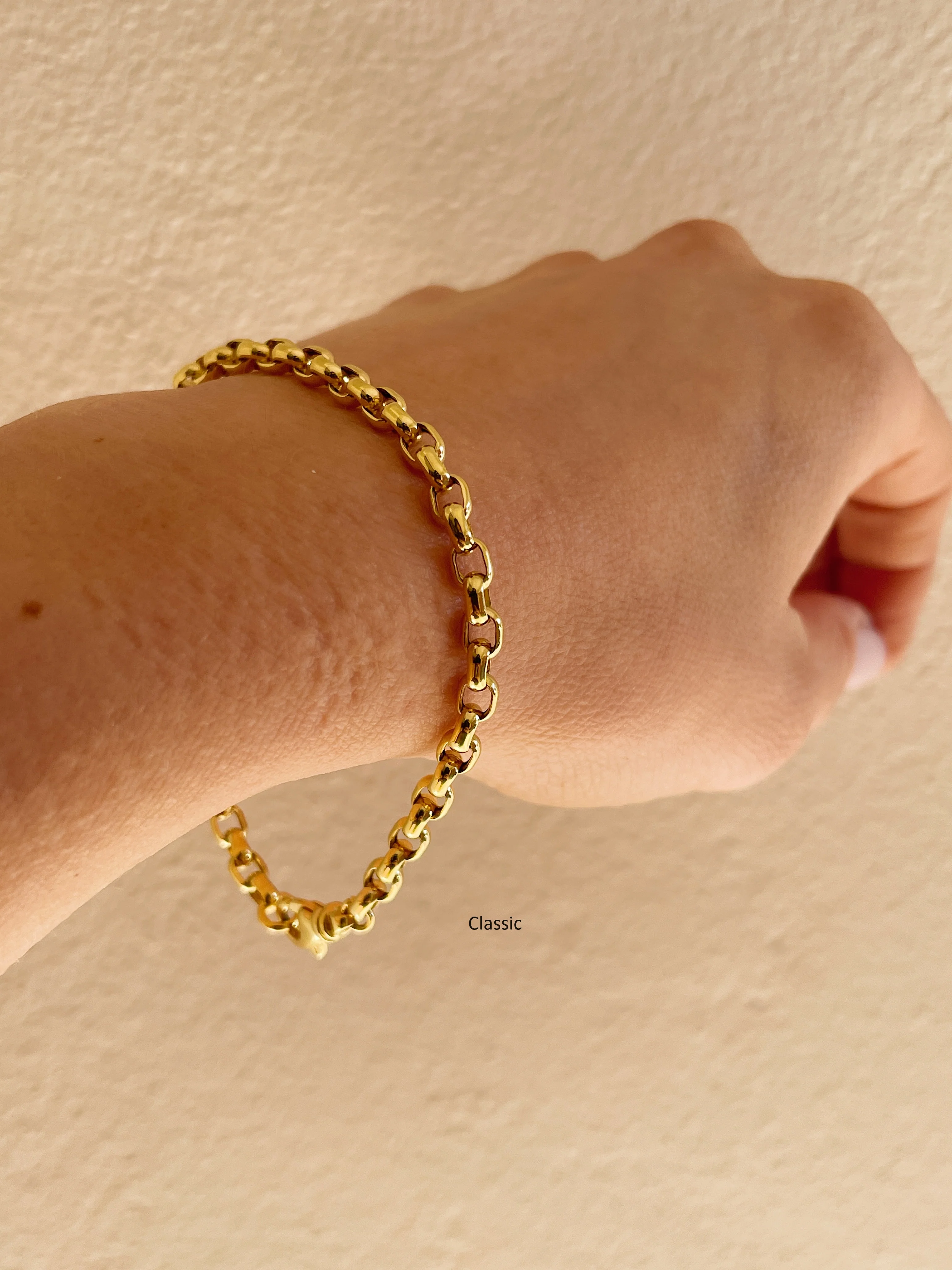 14k Yellow Gold Oval Cable Bracelet - Image 3