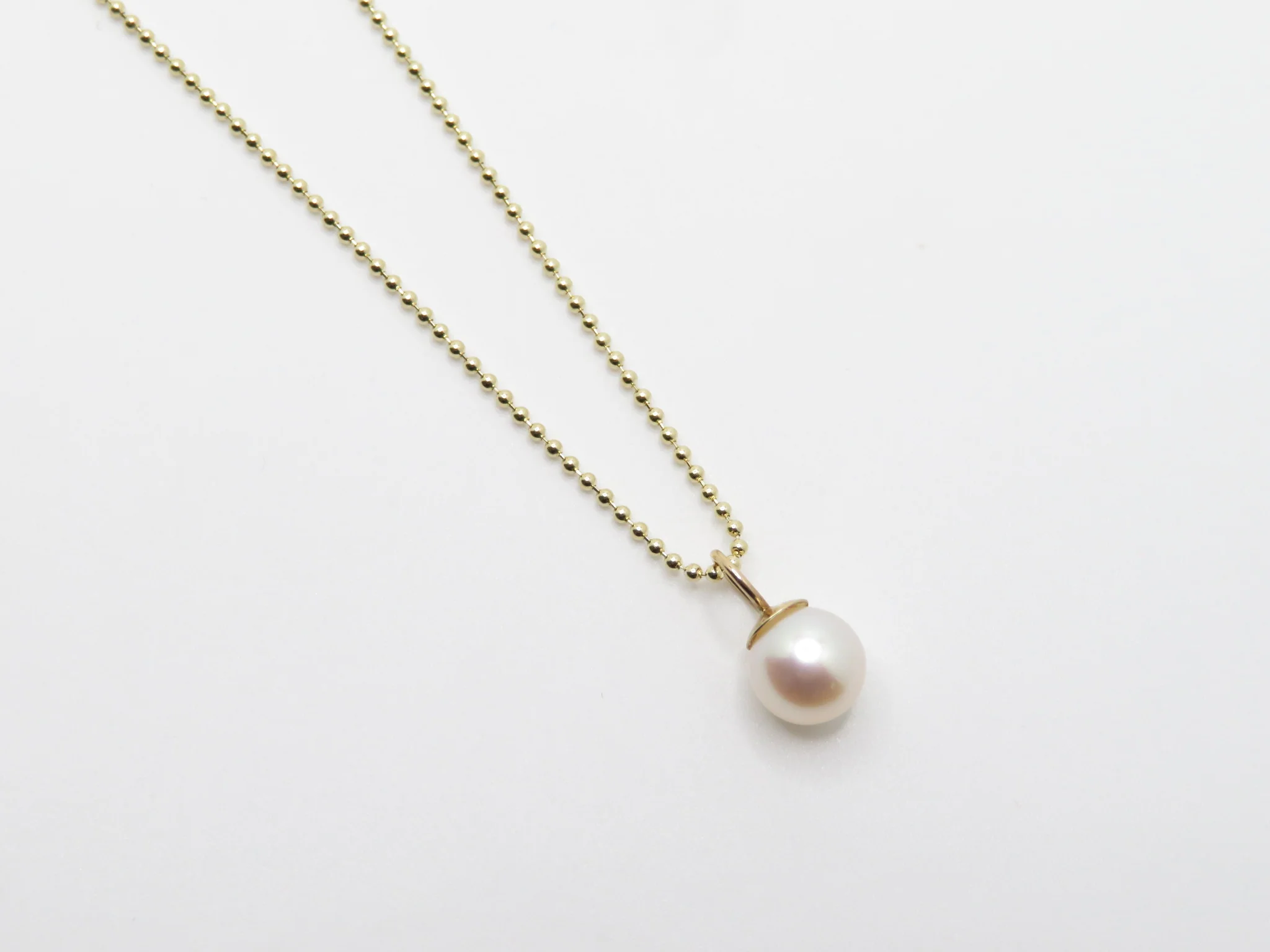 14k Yellow Gold Pearl Drop Tub Necklace - Image 5