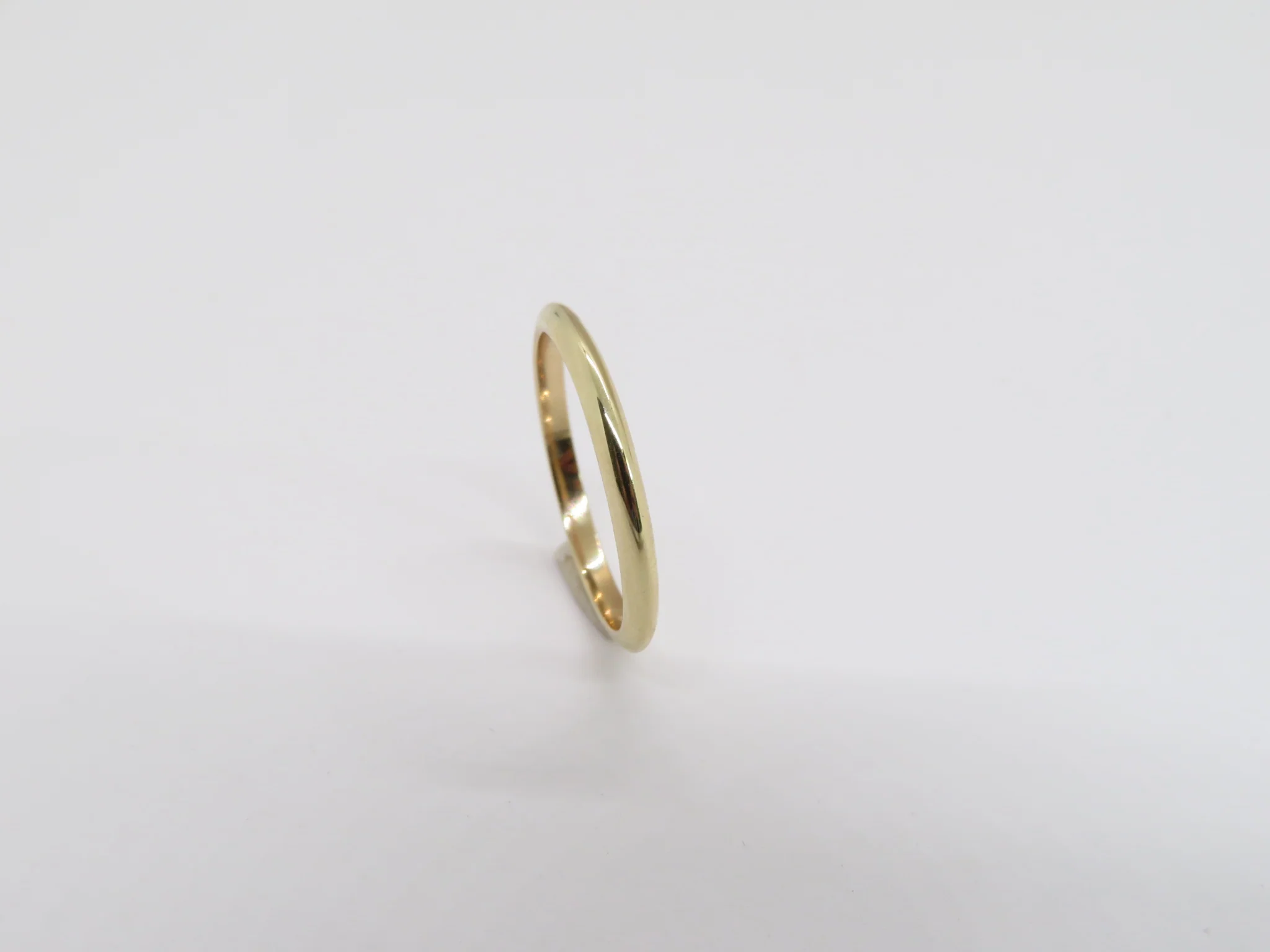 14k Soft Knife Edge Band - Image 3