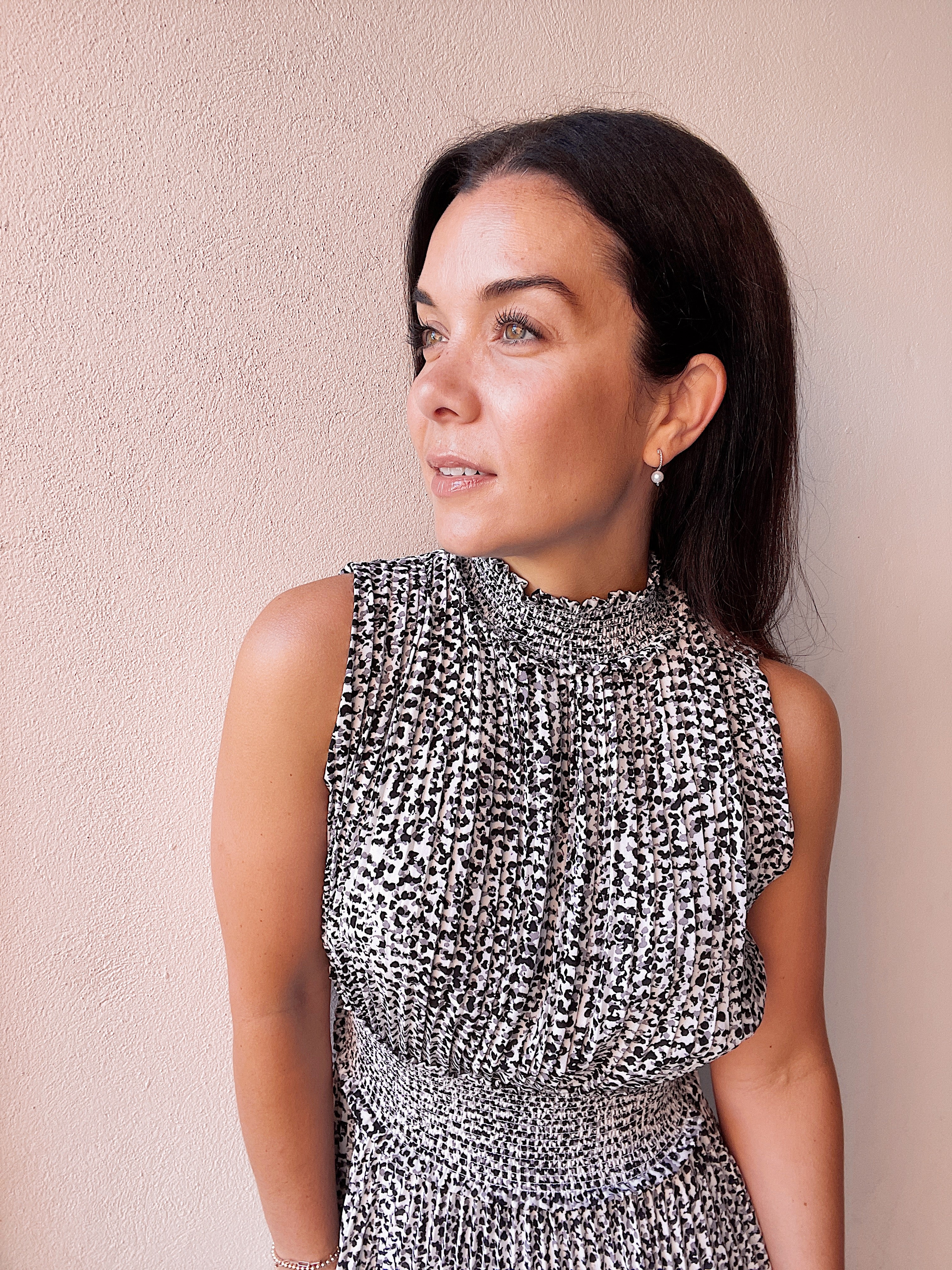 14k White Gold Pearl and Diamond Rockstud Huggies - Image 4