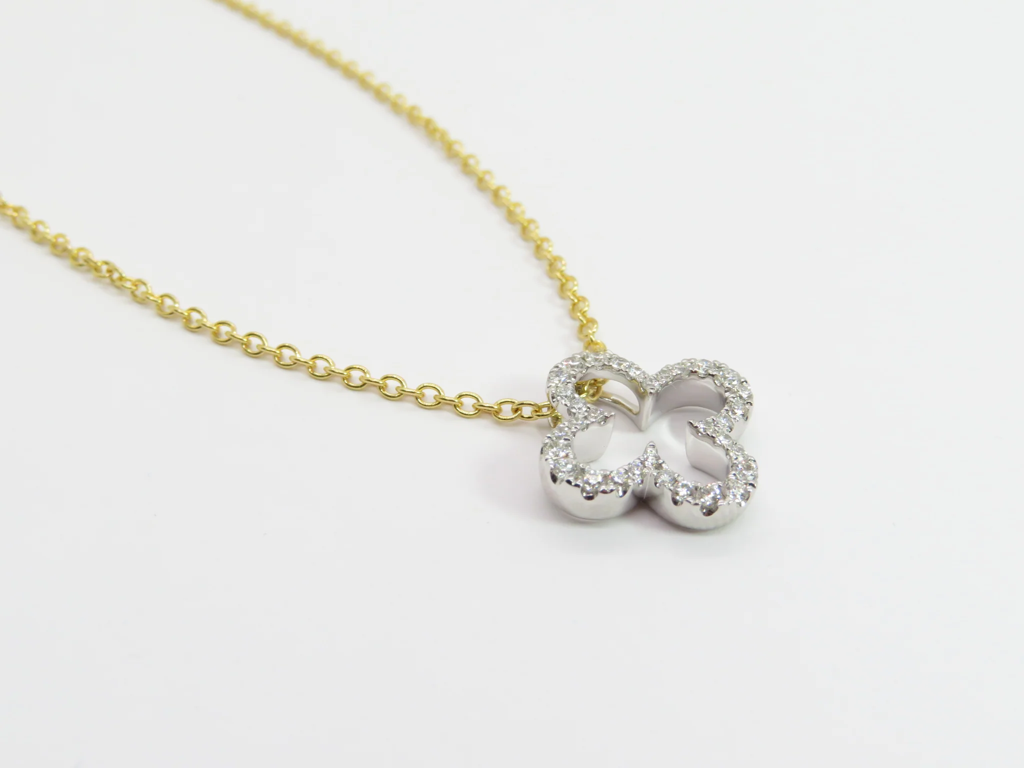 14k Diamond Clover Necklace - Image 3