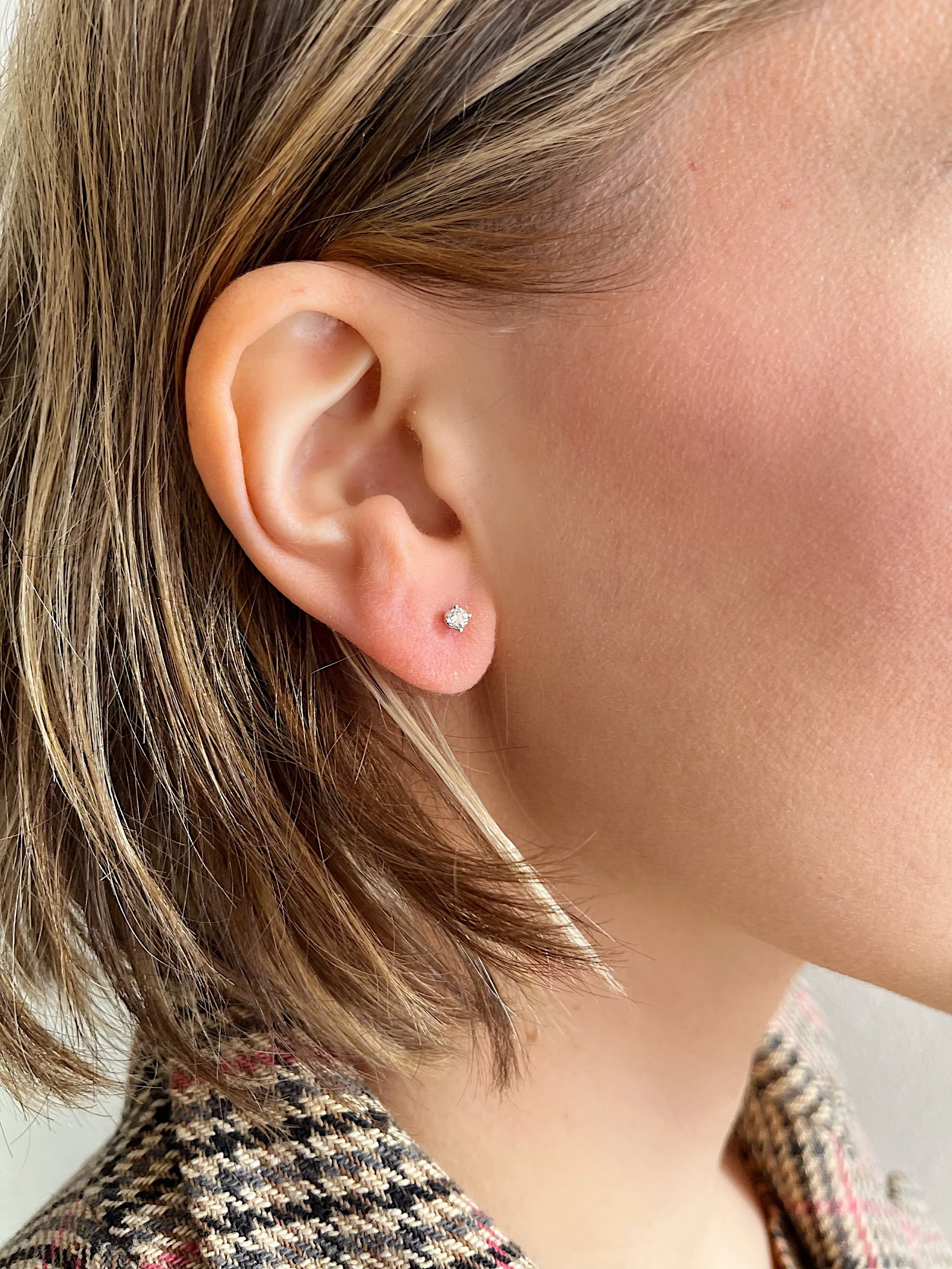 14k White Gold Natural Diamond Studs - Image 3