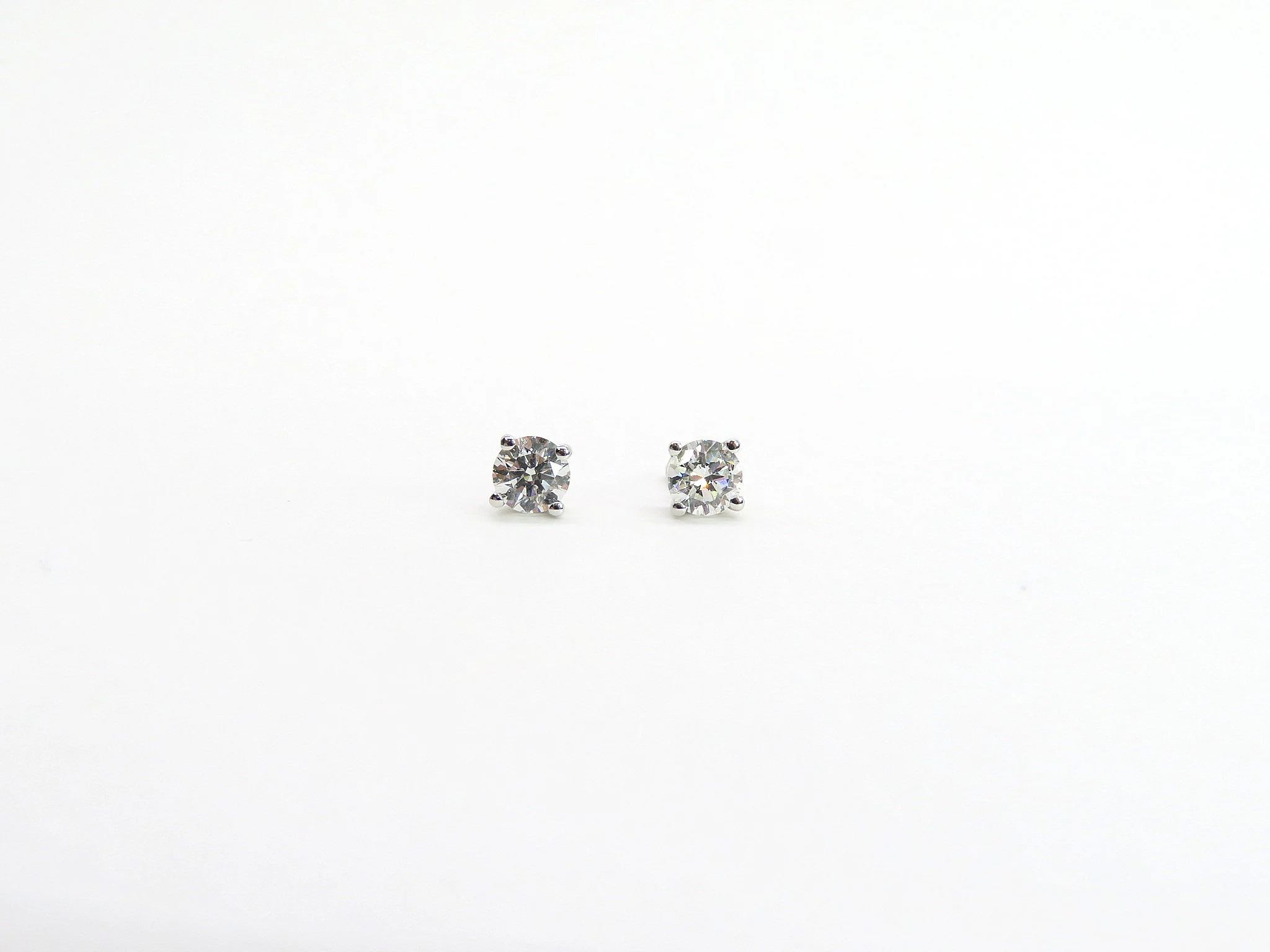 14k White Gold Natural Diamond Studs - Image 6