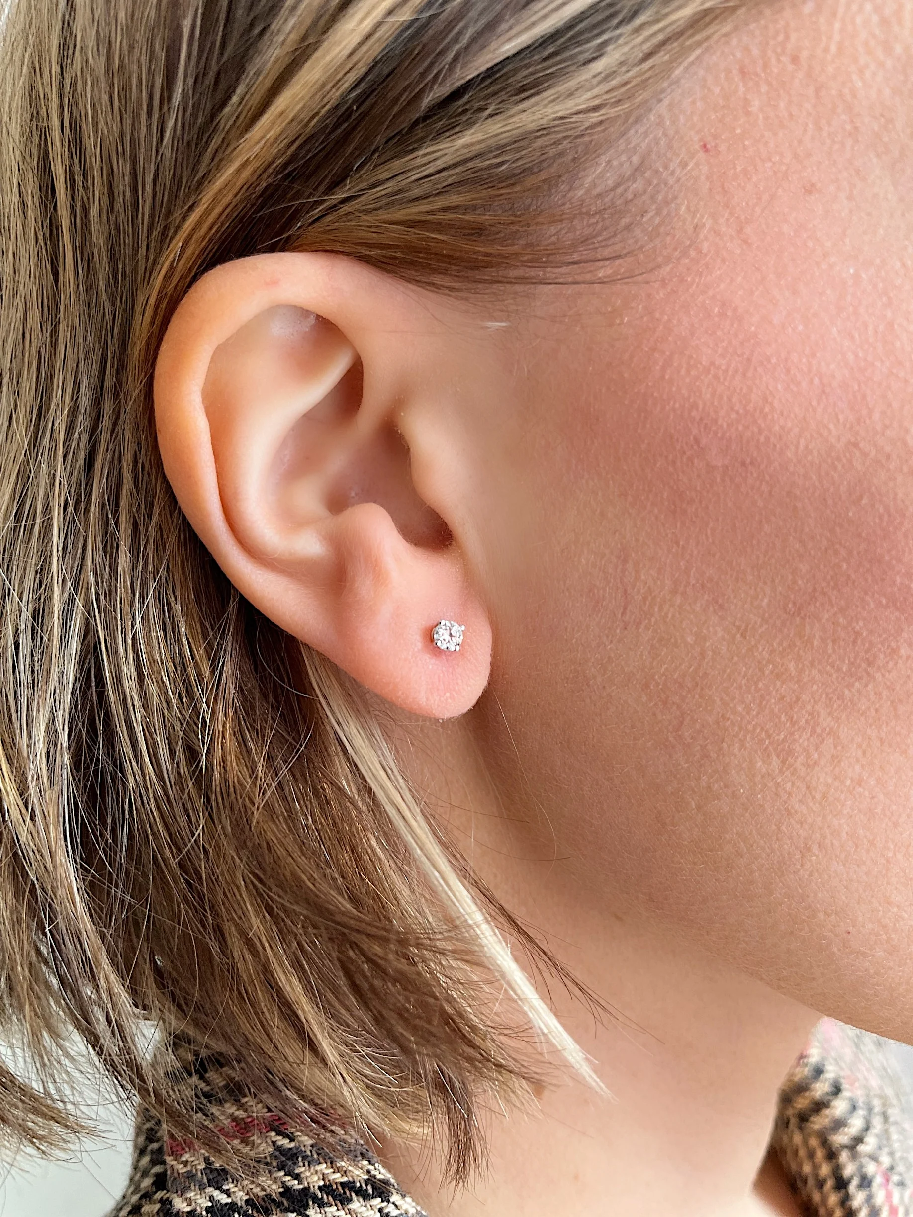14k White Gold Natural Diamond Studs - Image 7