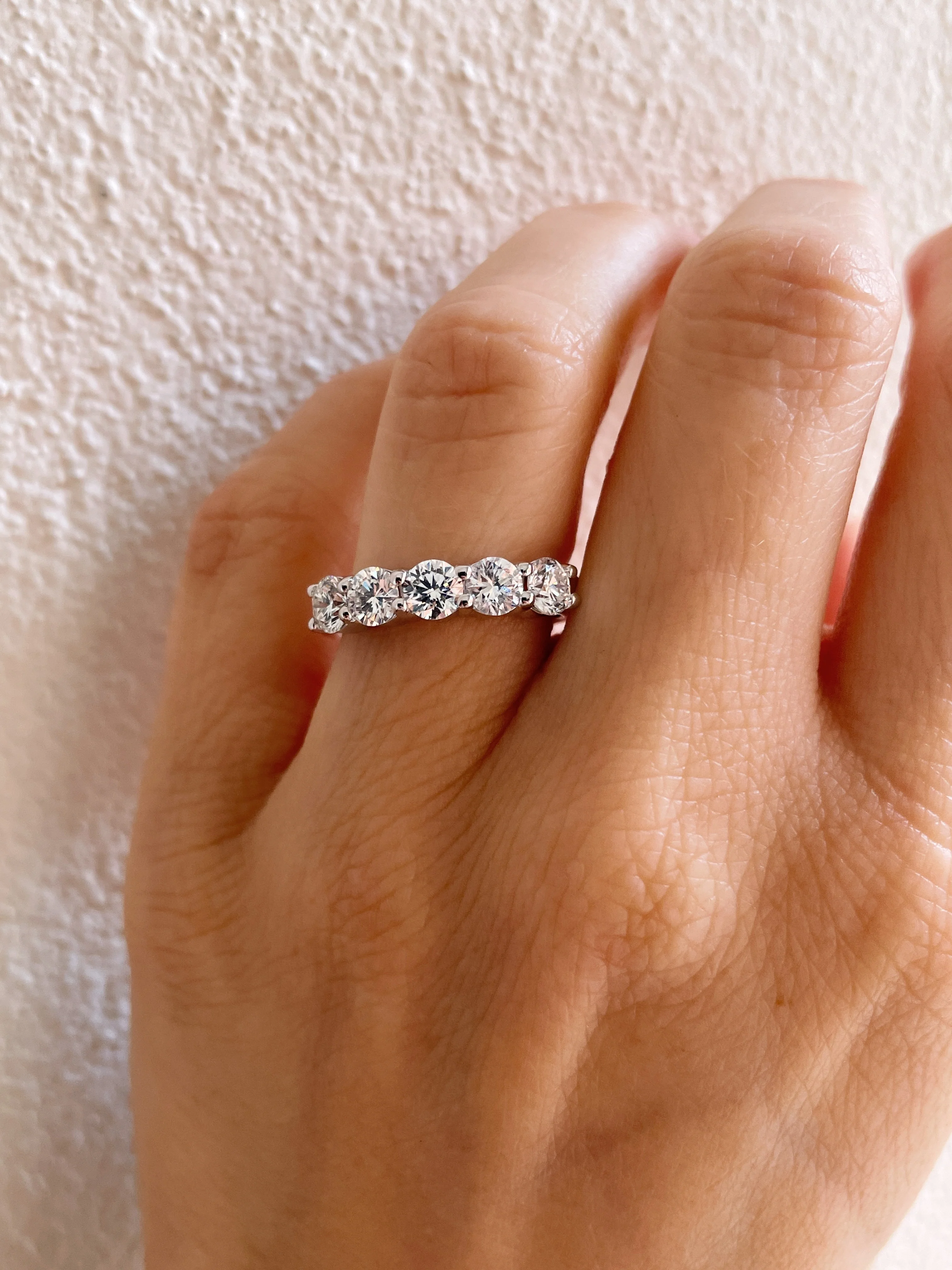 14k White Gold Shared Prong 5 Stone Band - Image 3