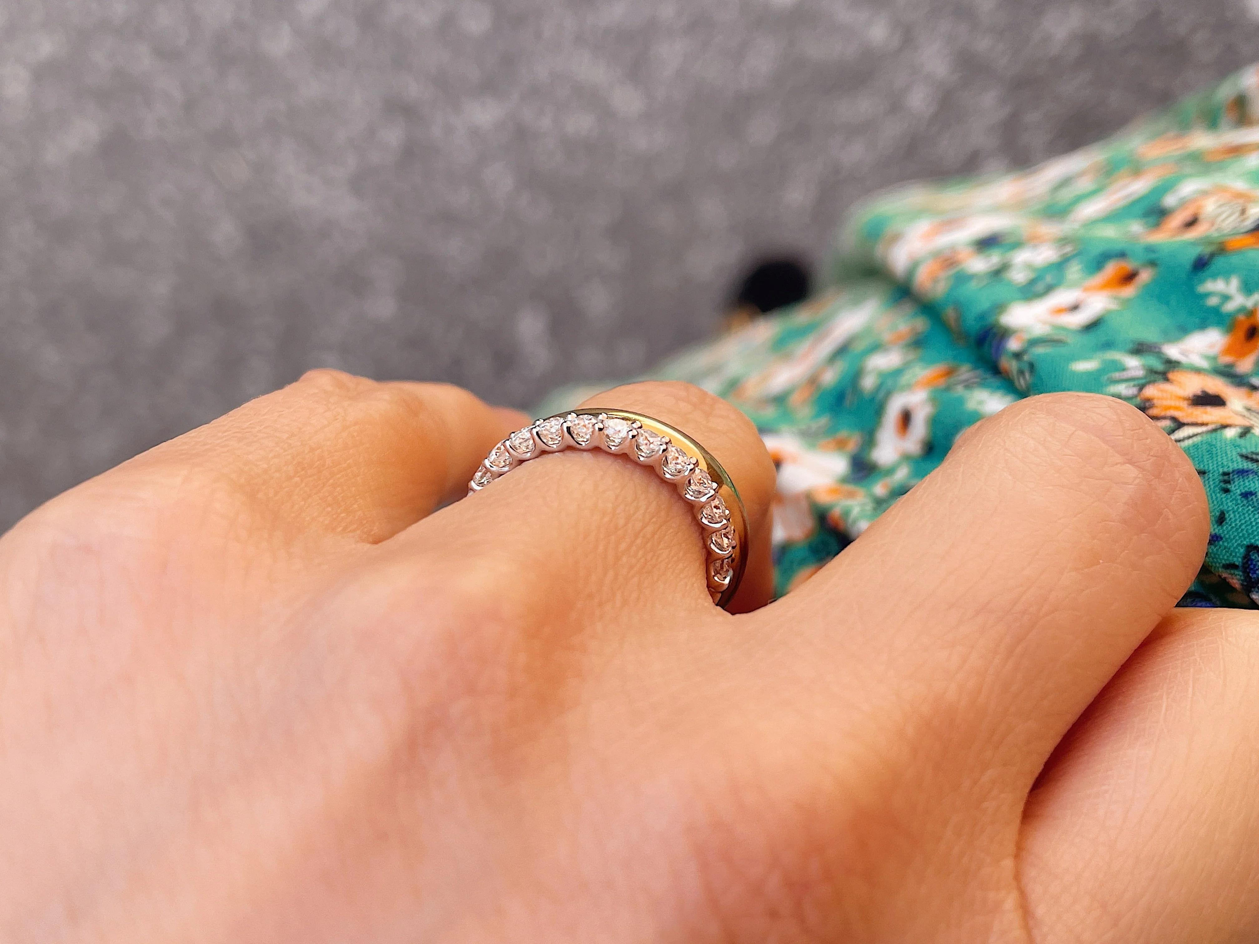 14k White Gold Scallop Diamond Band - Image 6