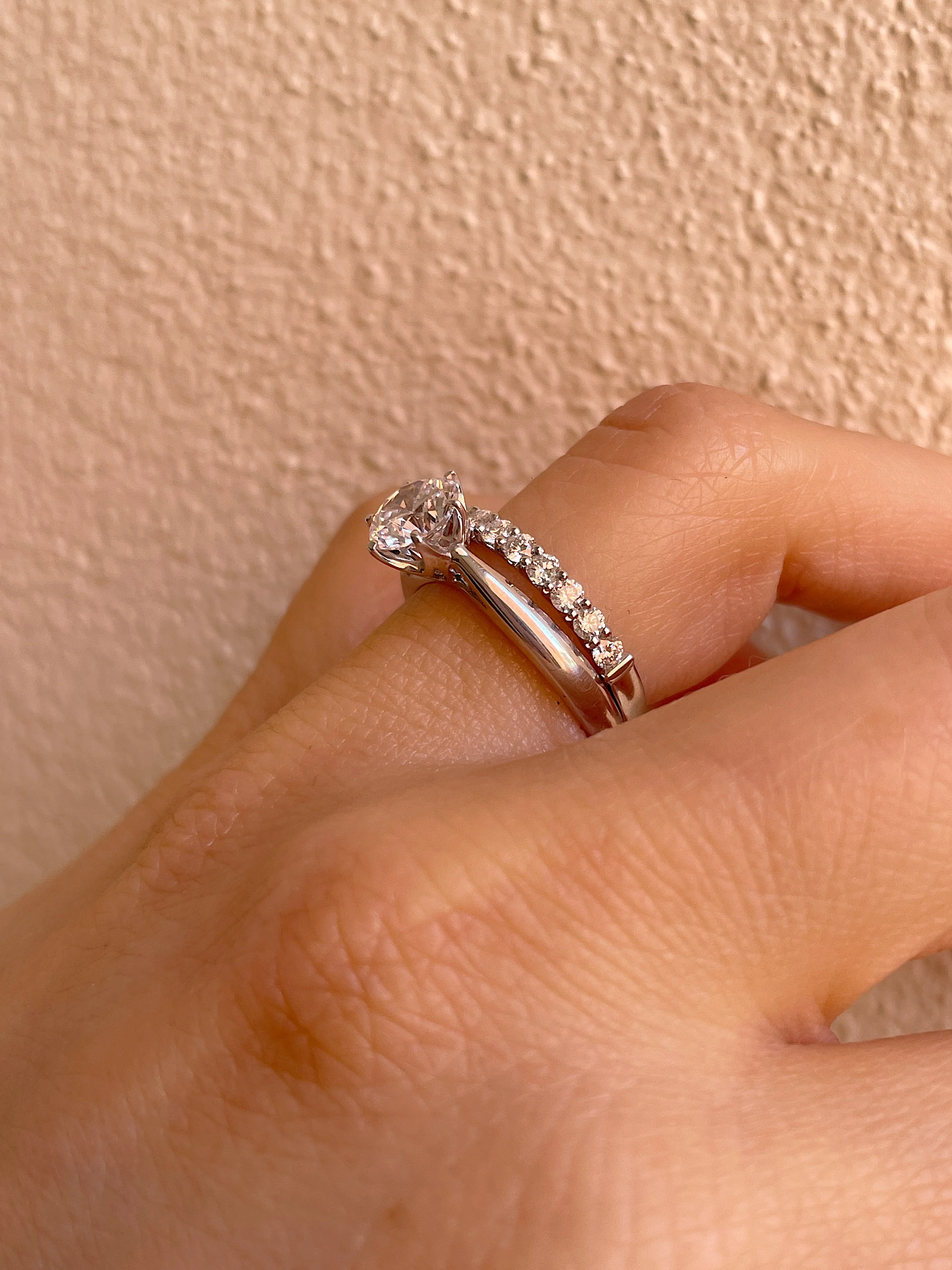 14k White Gold Scallop Diamond Band - Image 7