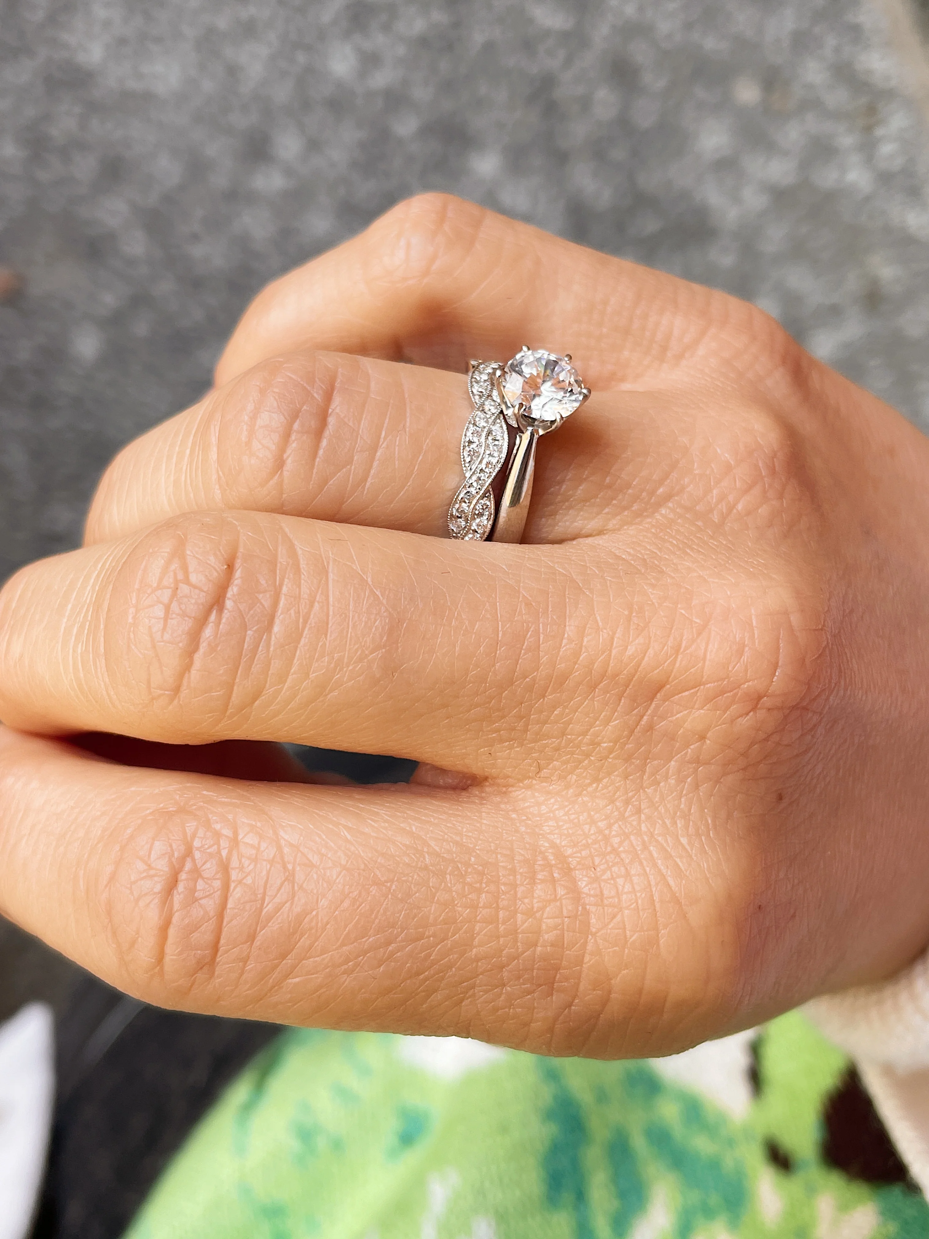 14k White Gold Diamond Twist Band - Image 3