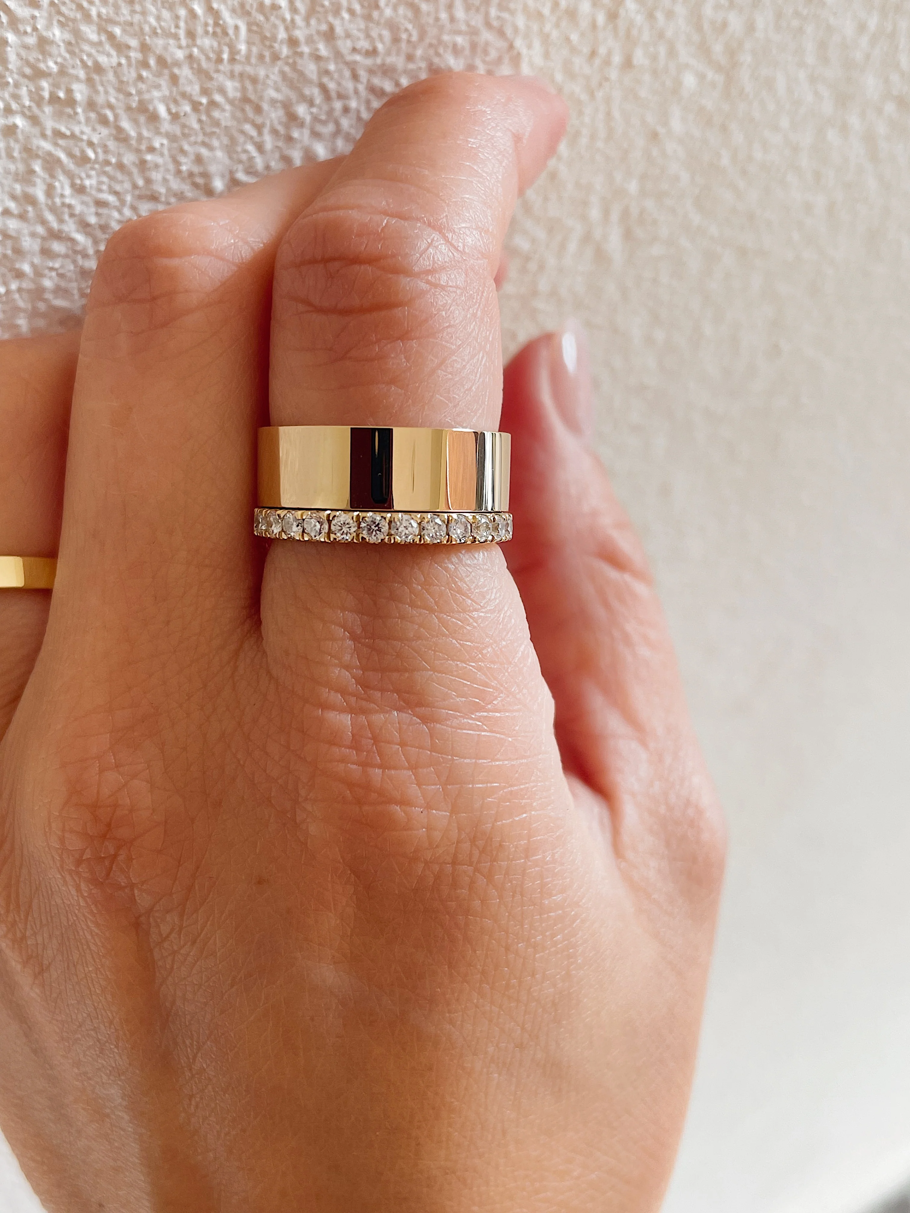 14k Yellow Gold 6mm Cigar Band - Image 2