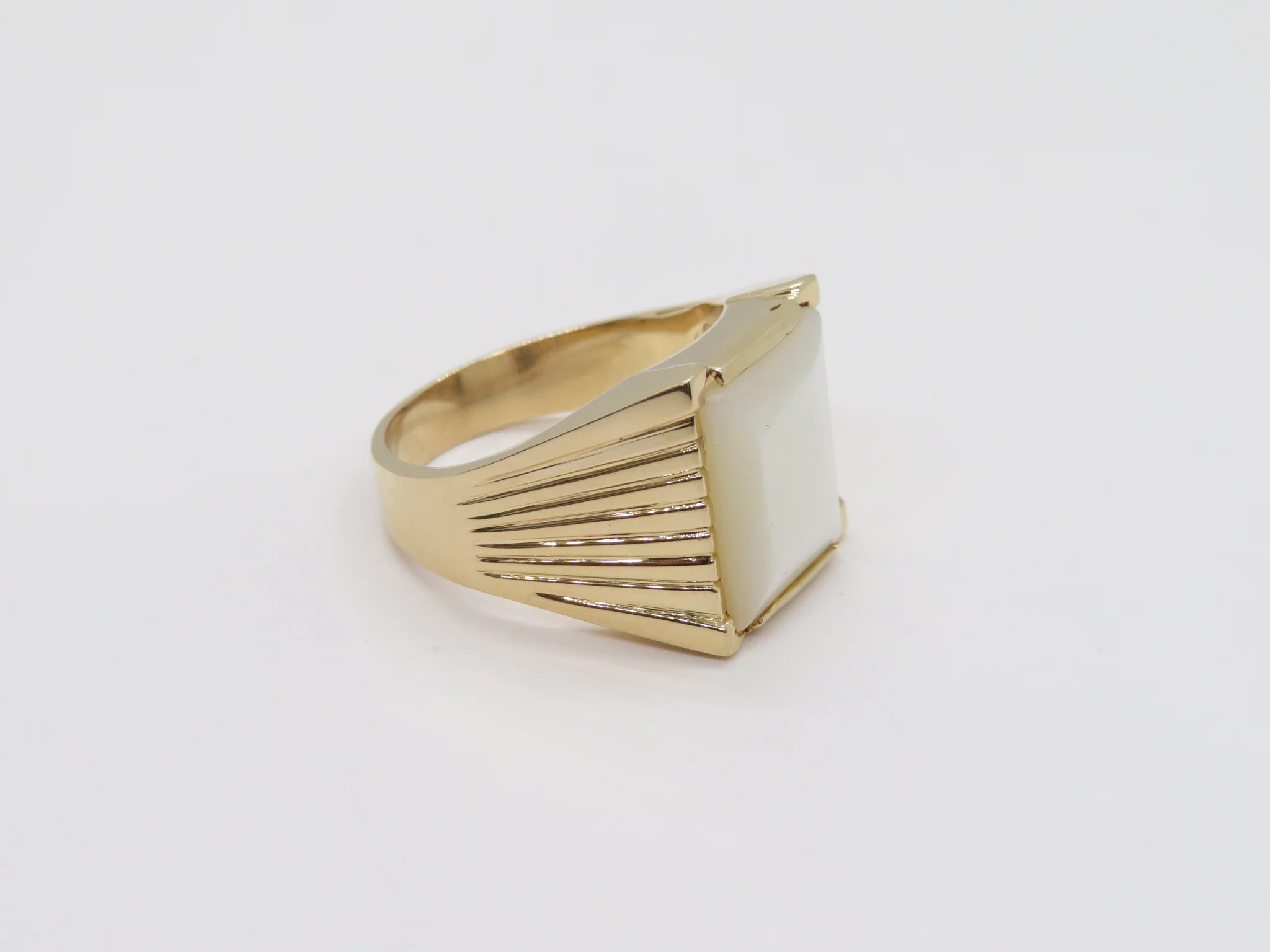 14k Yellow Gold Mother of Pearl Linear Ring - Image 3