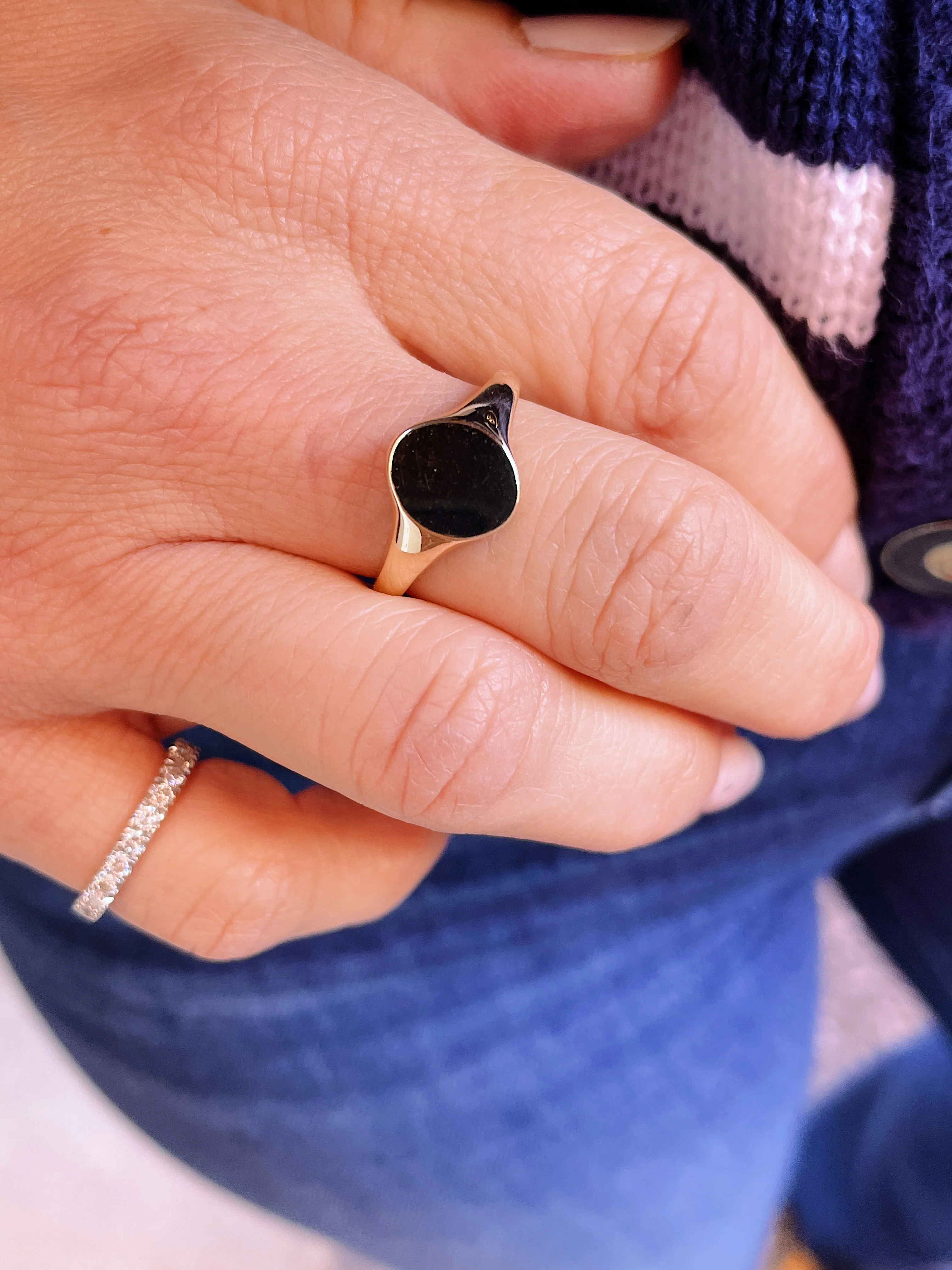 14k Yellow Gold Signet Ring - Image 2