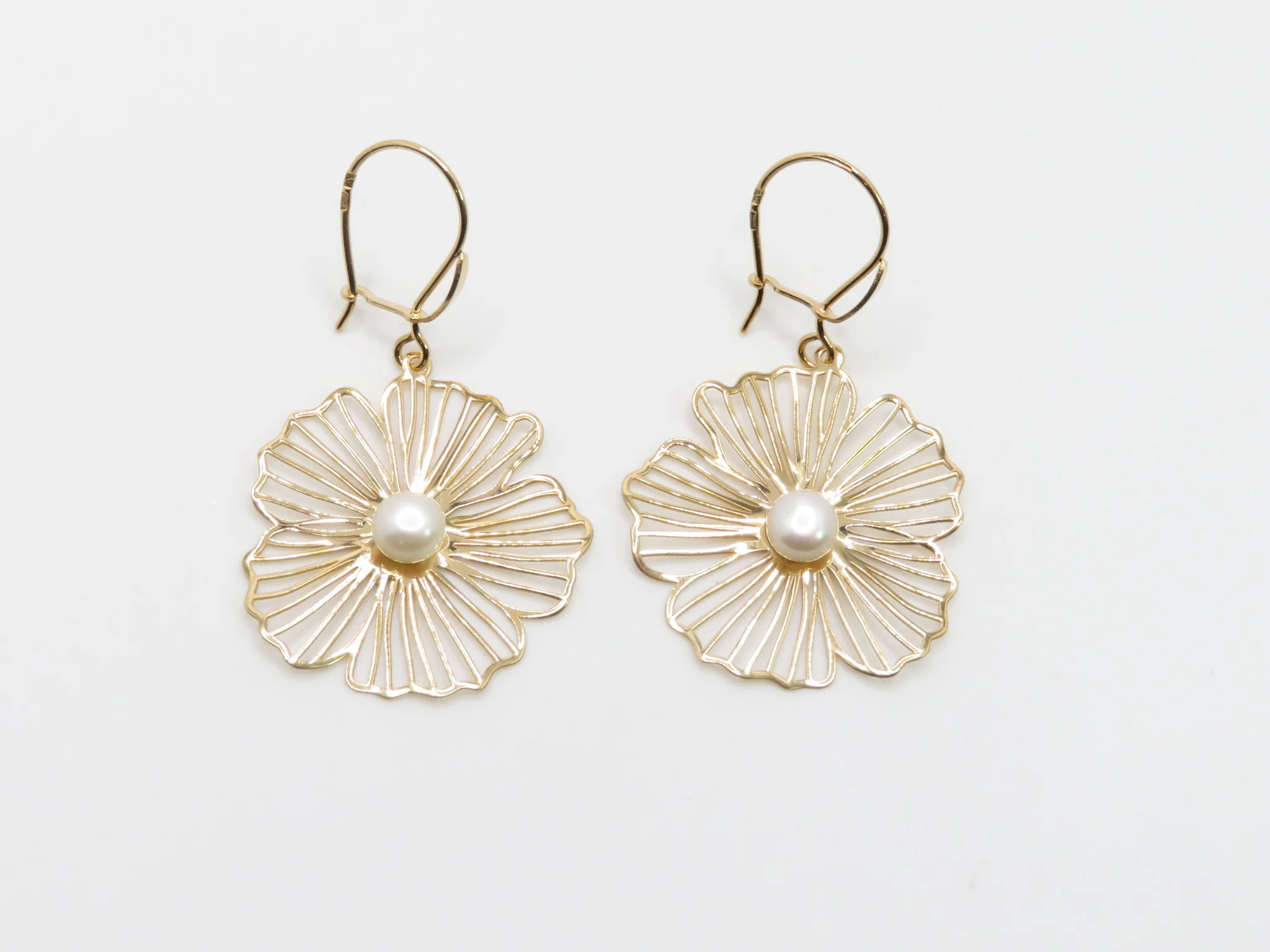 19.25k Yellow Gold Hibiscus Earrings