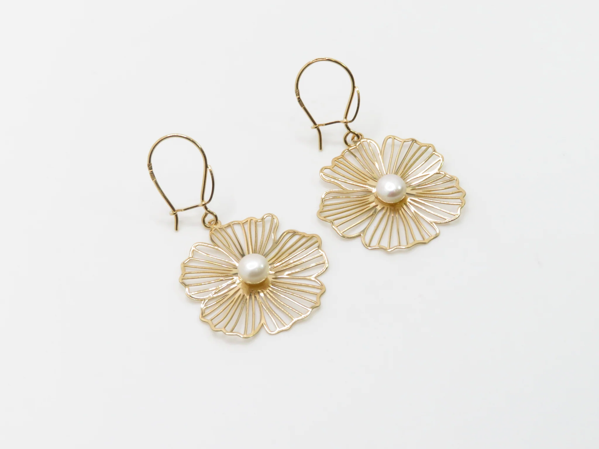 19.25k Yellow Gold Hibiscus Earrings - Image 3
