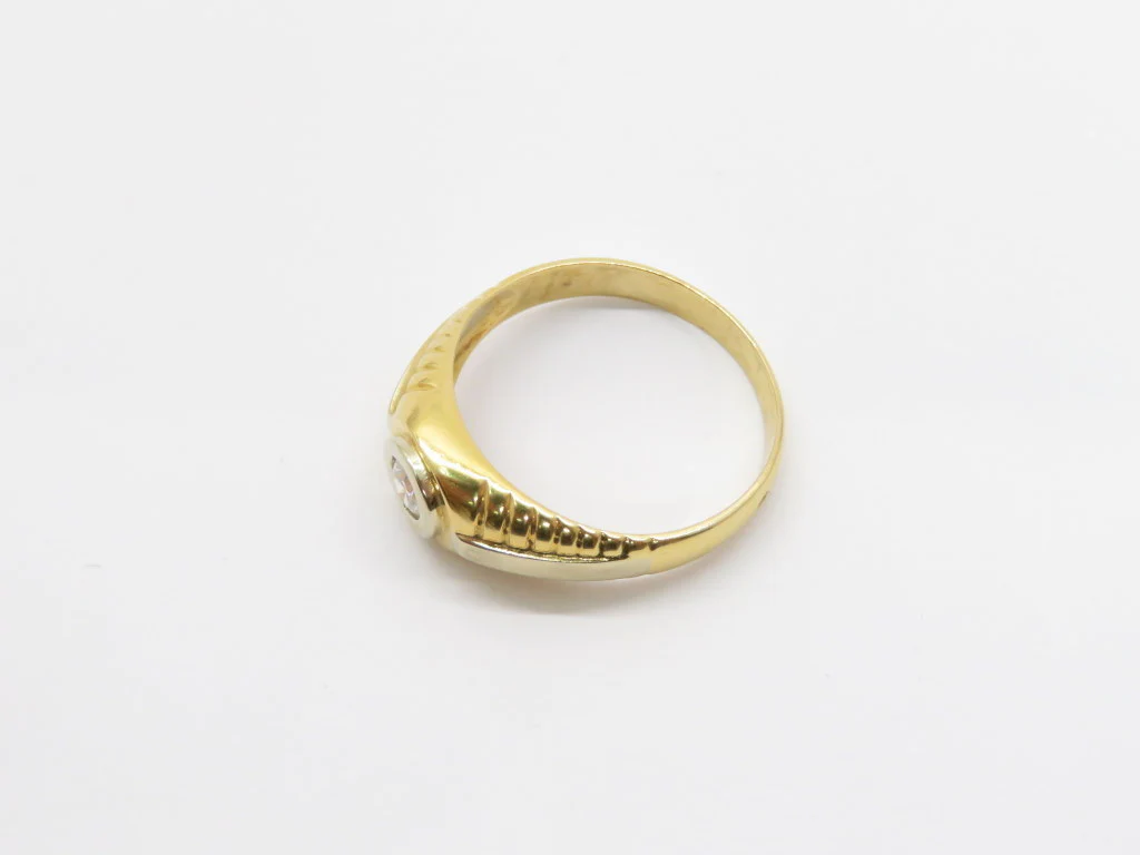 19.25k Yellow and White Gold Solitaire Ring - Image 4